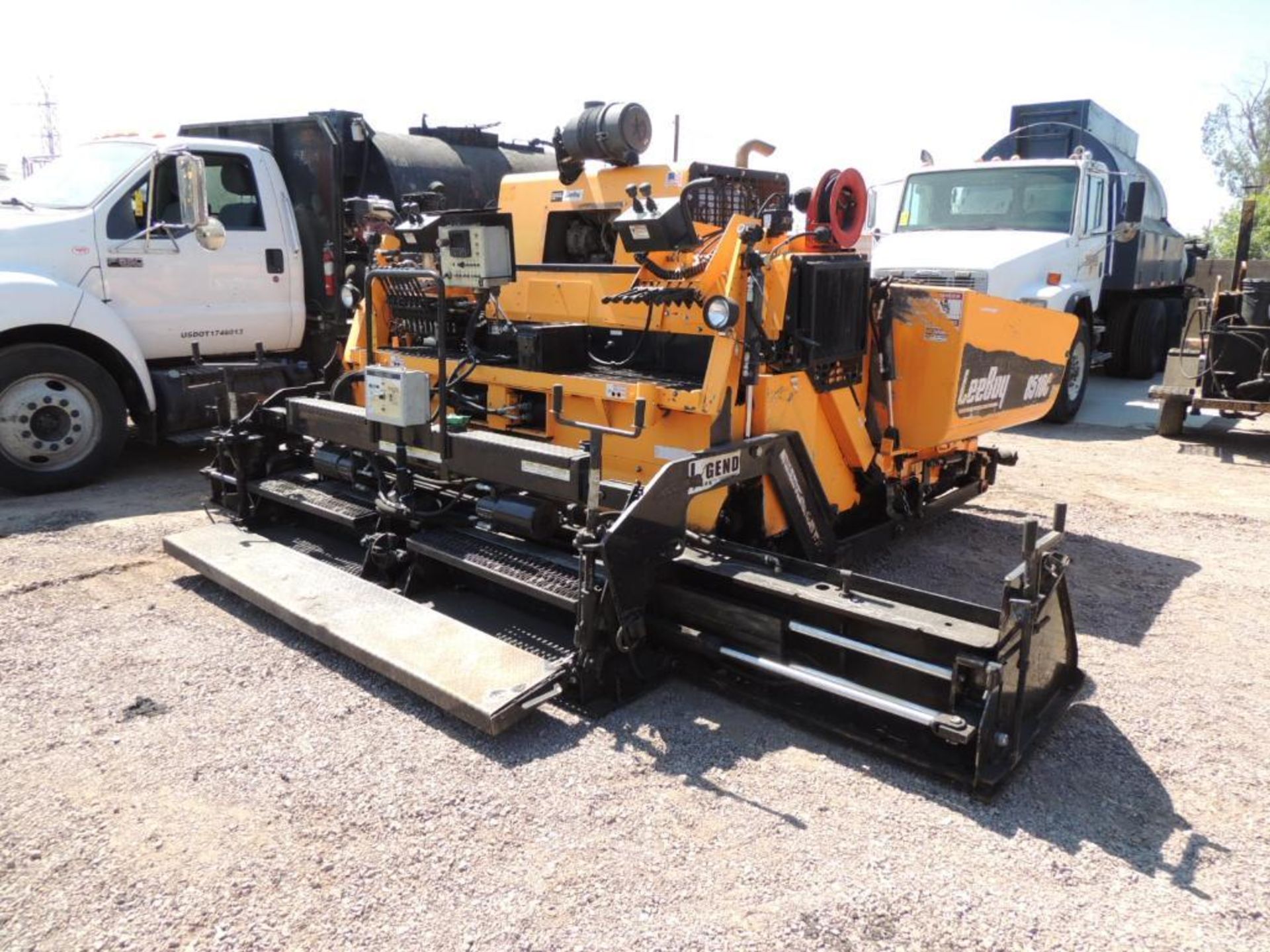 2014 Leeboy 8510C Asphalt Paver, S/N 121629, w/Electric 8 ft. -15 ft. Screed, 84 HP Kubota Tier