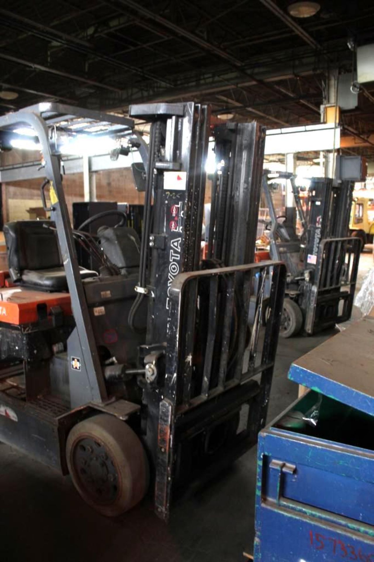 Toyota Electric Fork Lift Model 7FBCU20, Side Shifter, 3500 Lb Capacity, Triple Mast 189 in. - Image 2 of 4