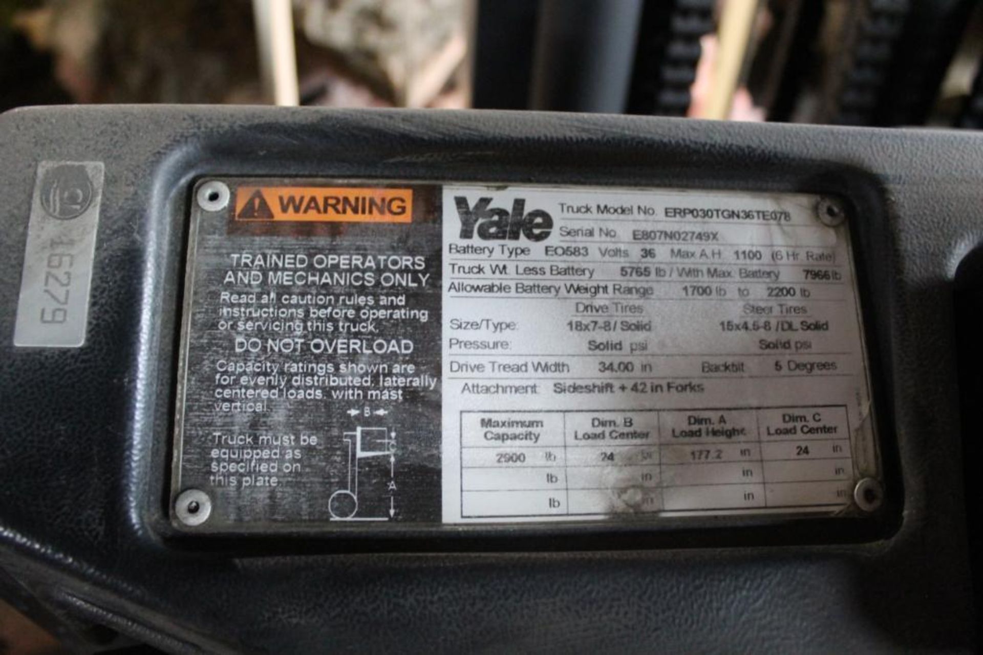 Yale 3 Wheel Electric Forklift Model ERP030TGN36TE078, Side Shifter, 2900 lb. Capacity, Triple - Image 5 of 5