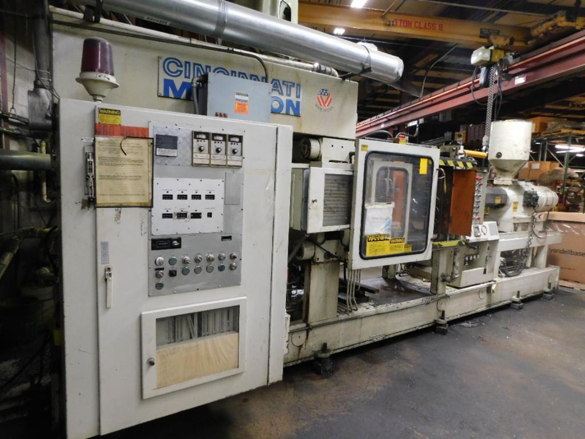 Cincinnati Milacron Plastic Injection Molding Machine Model 250/20, S/N 4082A21-80-23 (1980), 250