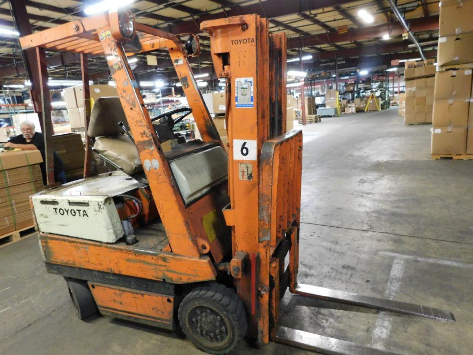 Toyota 2640 lb. Electric Forklift Model 2FBCA15, S/N 13236 (1989), Solid Tires, Overhead Guard, - Image 2 of 2