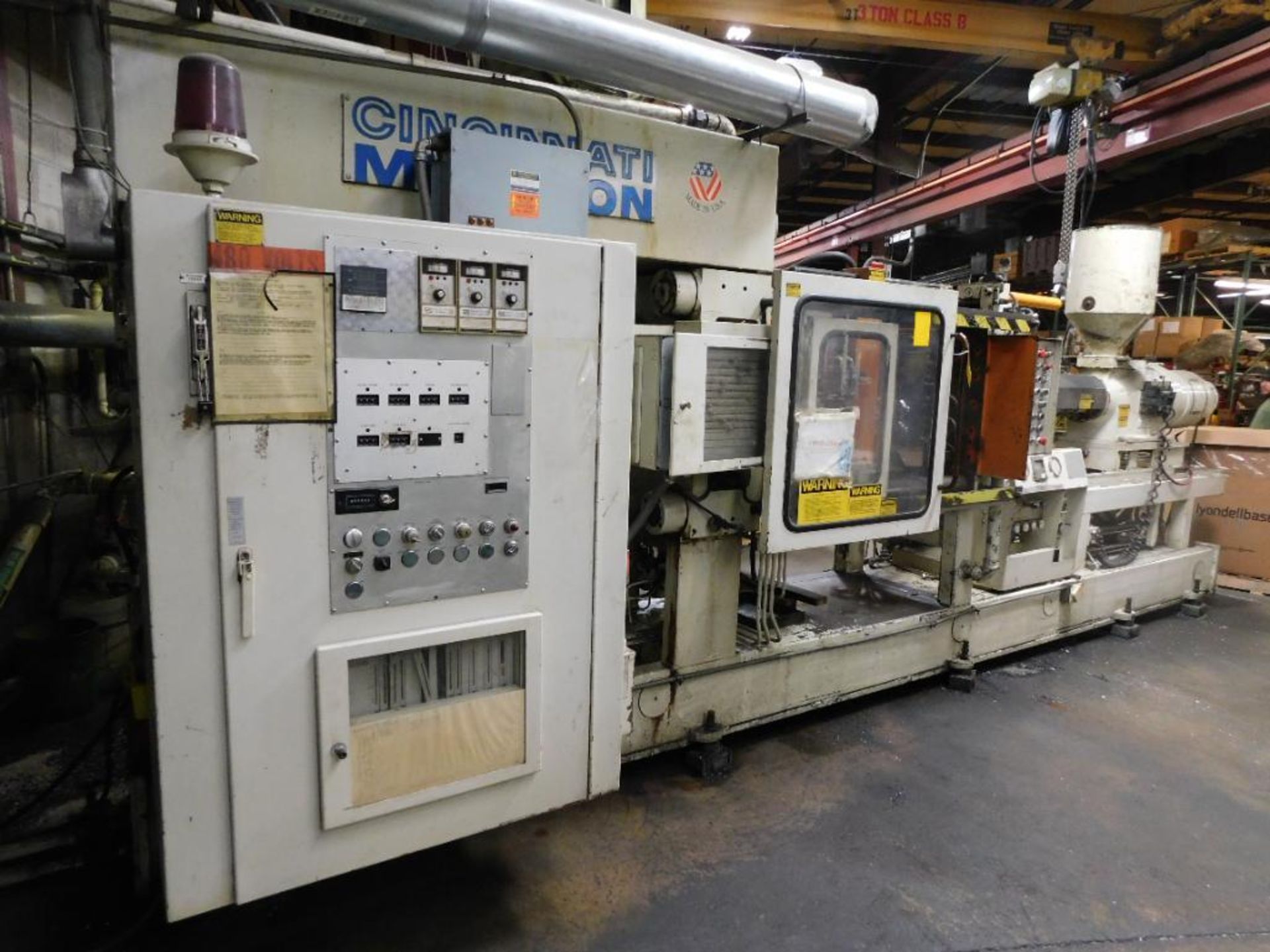 Cincinnati Milacron Plastic Injection Molding Machine Model 250/20, S/N 4082A21-80-23 (1980), 250 - Image 2 of 6