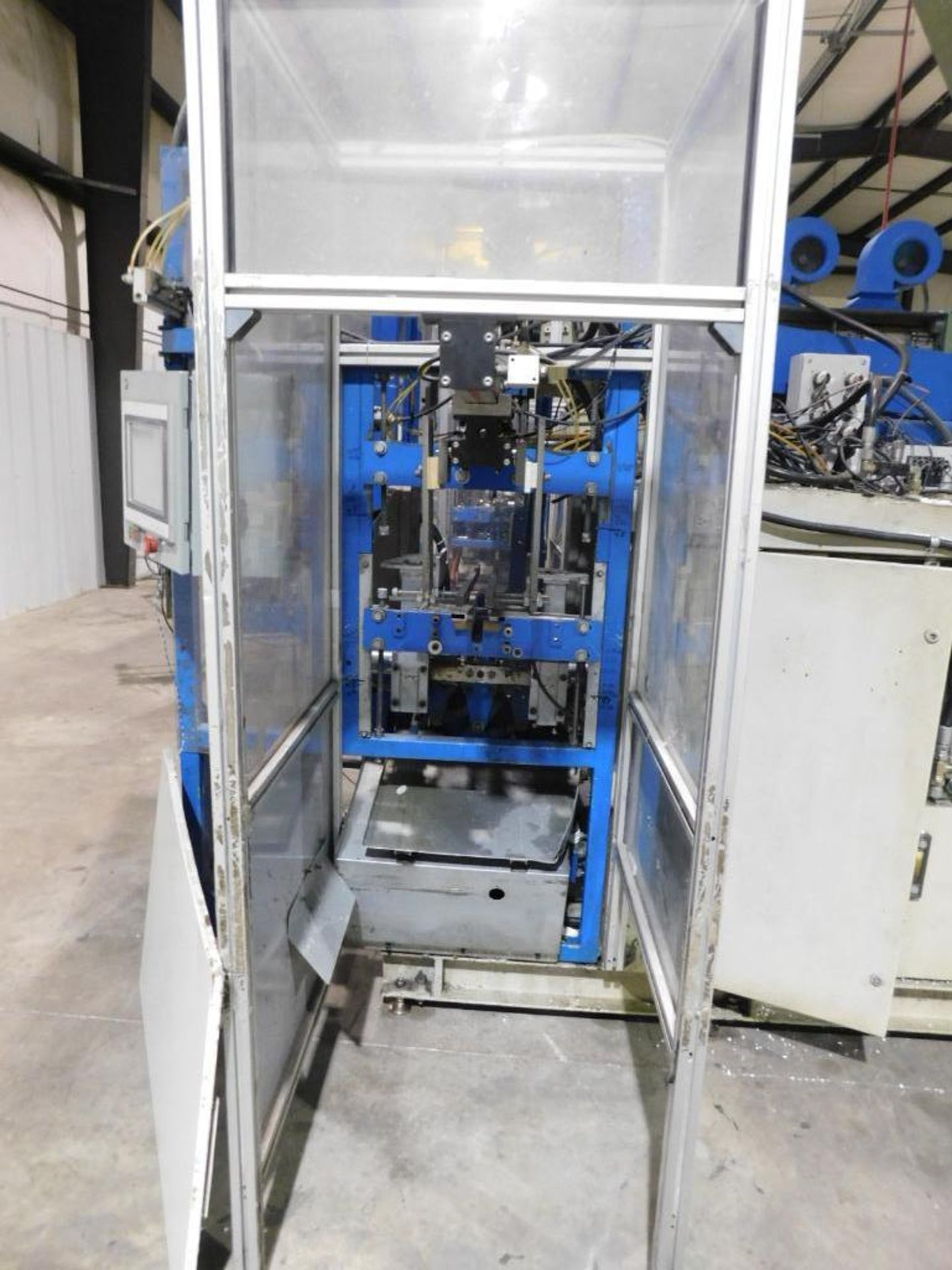 LOT: Line #4 - Automa Single-Station Shuttle Continuous Extrusion 3L Blow Molding Machine Model - Bild 2 aus 6