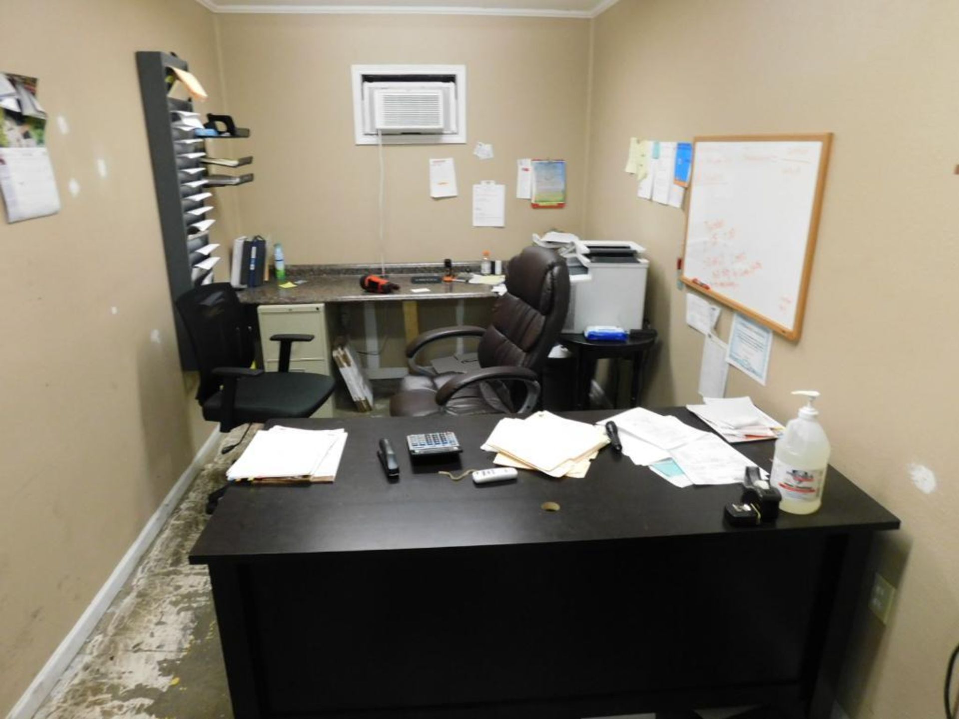 LOT: Contents of (5) Offices (no computers) (LOCATED: 3201 S. ELM ST., LITTLE ROCK, AR 72204) - Image 3 of 8