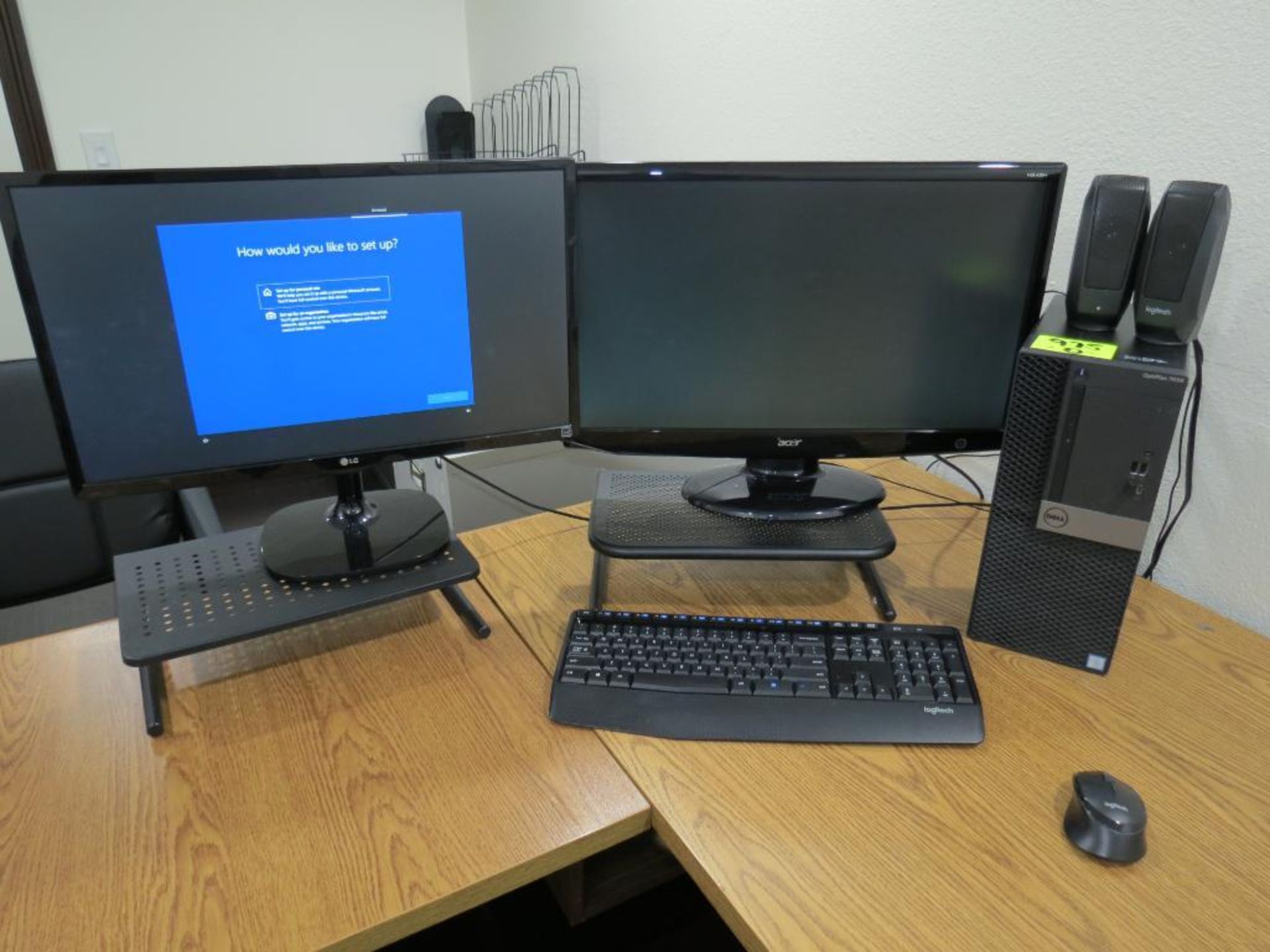 Dell OptiPlex 7050 Desktop Computer with (2) Monitors LG / Acer, KB & Mouse, ST:5Q781Q2
