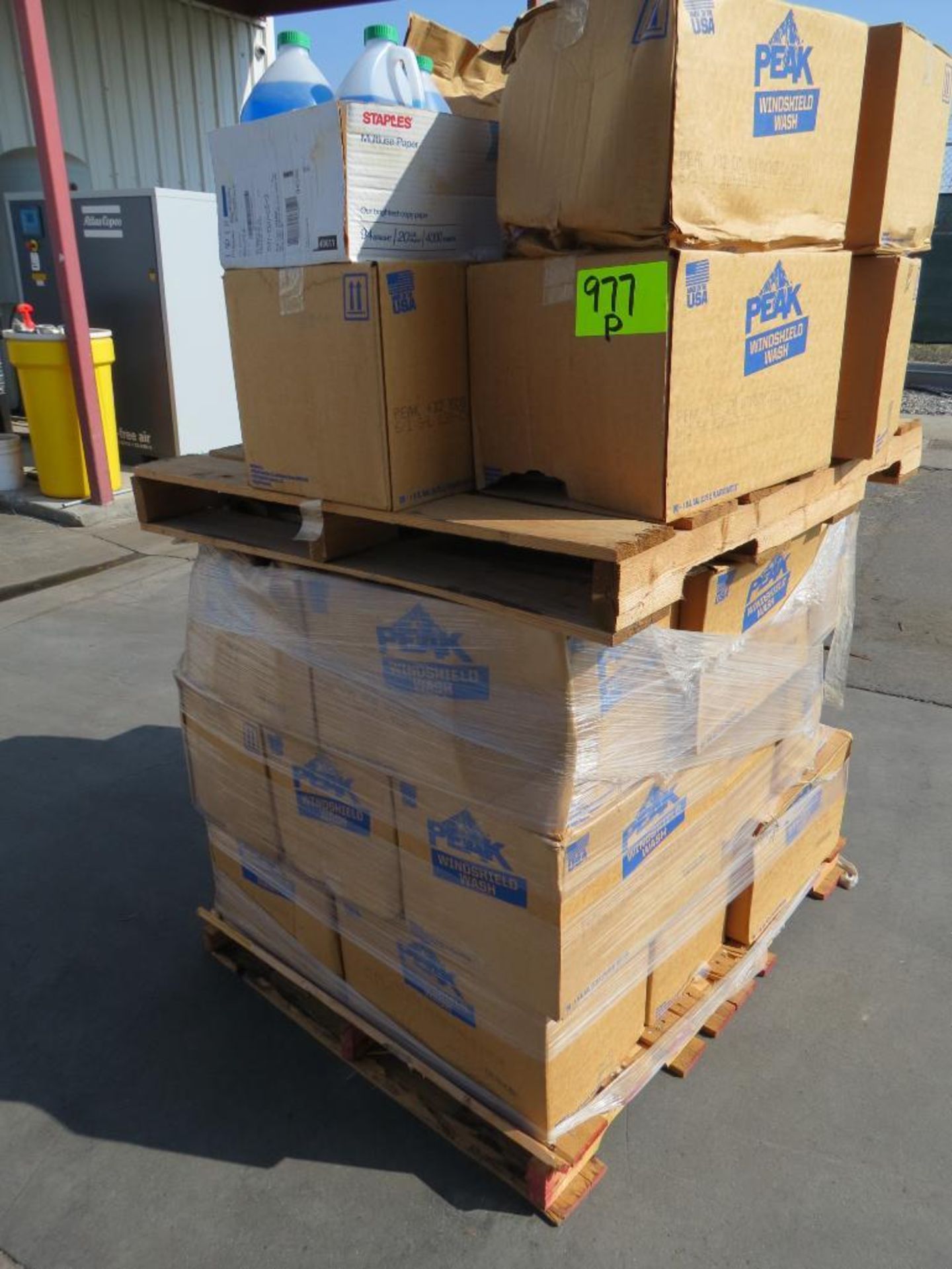 LOT: Windshield Wash, 6 / 1 Gal. x 28 Boxes = 168 Pcs.