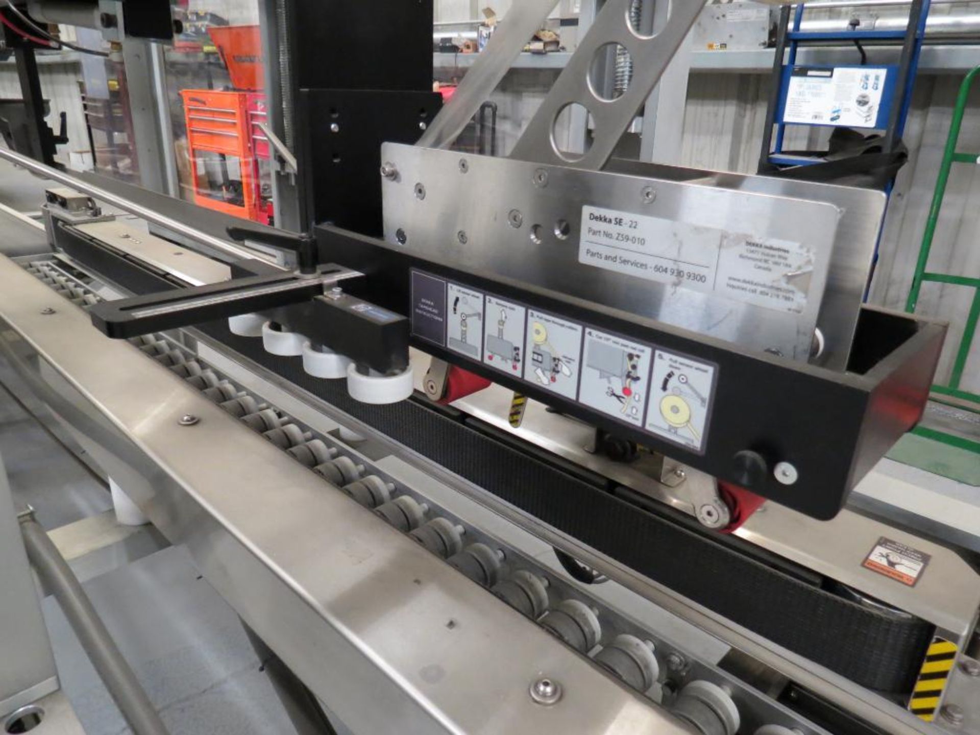 WEXXAR BELL-290T Fully Automatic Top Case Sealer , SN:5729, S) Part of Complete Packaging Line - Image 4 of 9
