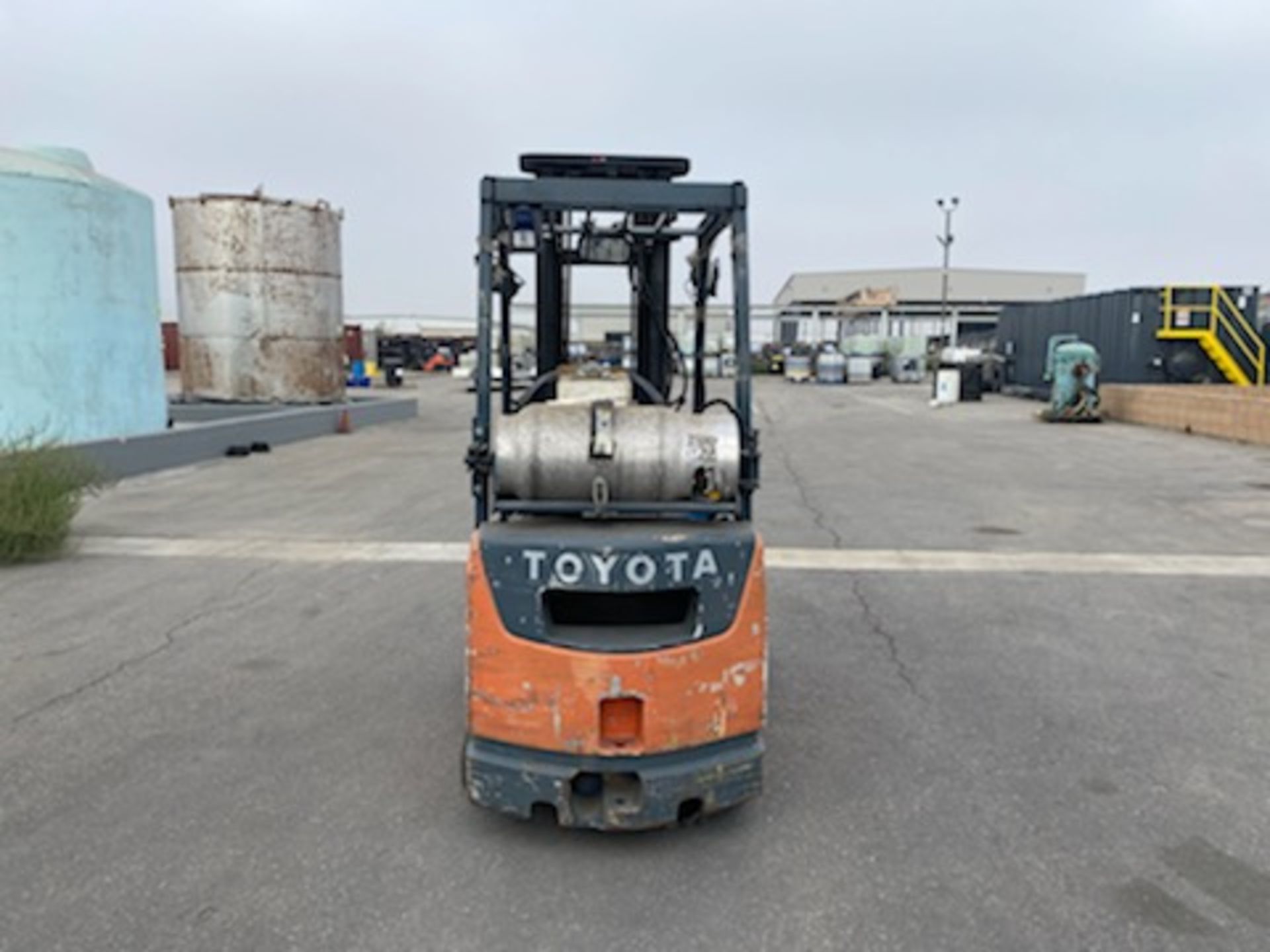 Toyota 4500 lb. LP Forklift #8FGCU15, SN:11833 (DELAYED REMOVAL 9/30/21). - Image 2 of 6