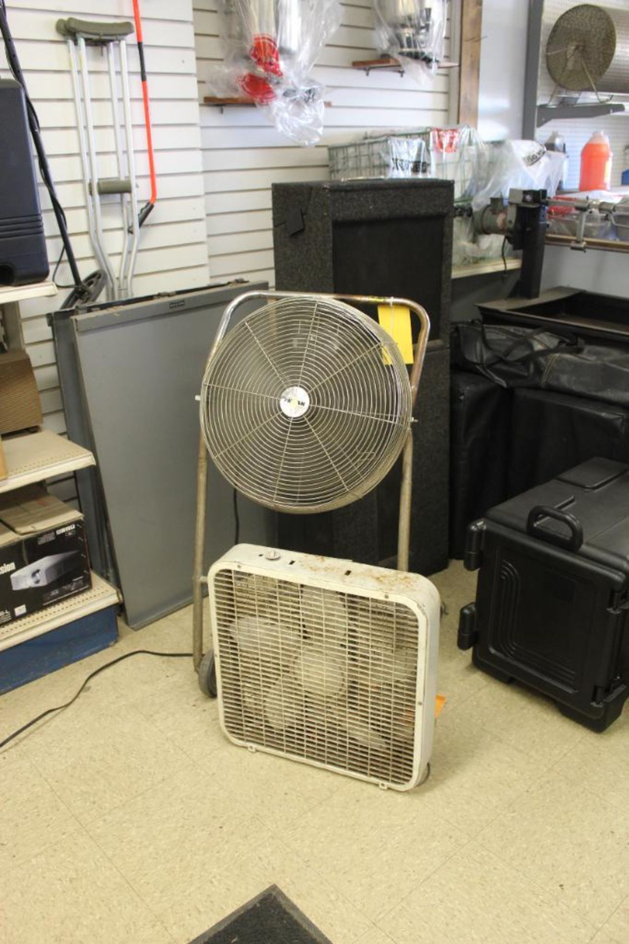 LOT: Window Fan, Fan on Wheels