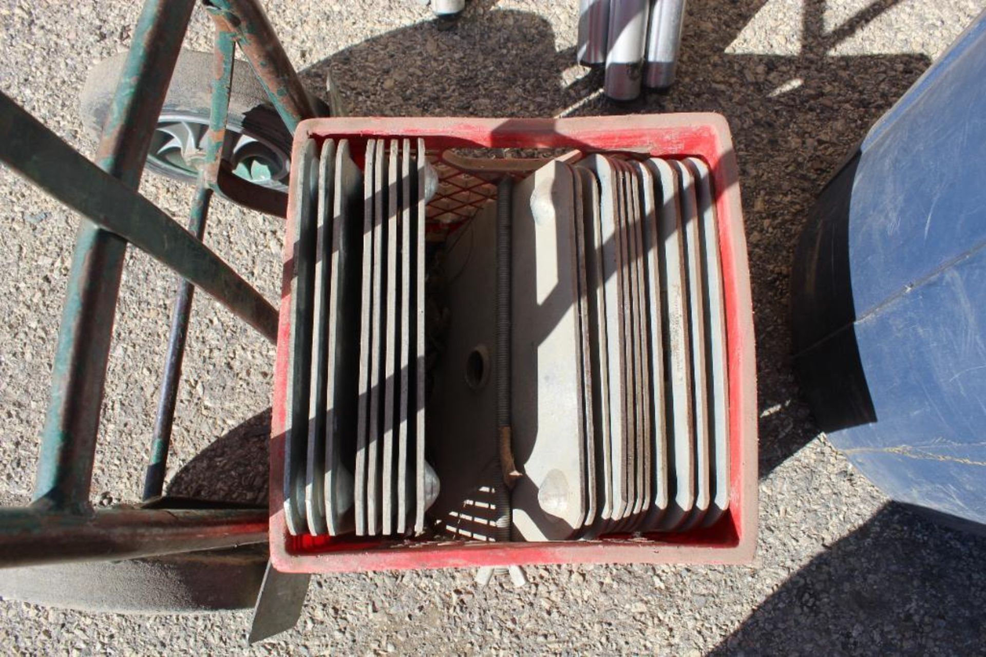 LOT: Pipe and Drape Pipes (23) 3 ft. Uprights, (19) Baseplates, (17) 6-10 ft. Cross Bars, (2) 3-6 Ft - Image 6 of 6
