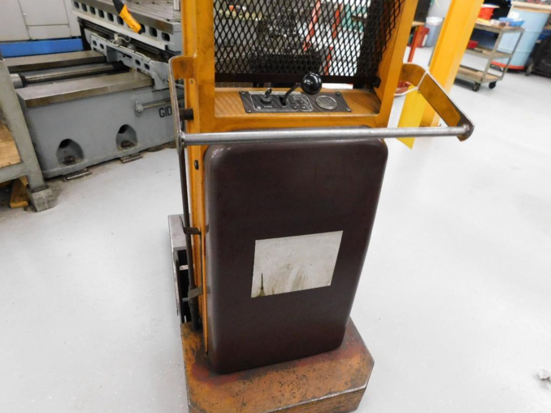 Big Joe Electric Material Lift Model 1518-R5, S/N 86771, 1500 lb. Capacity - Image 2 of 2