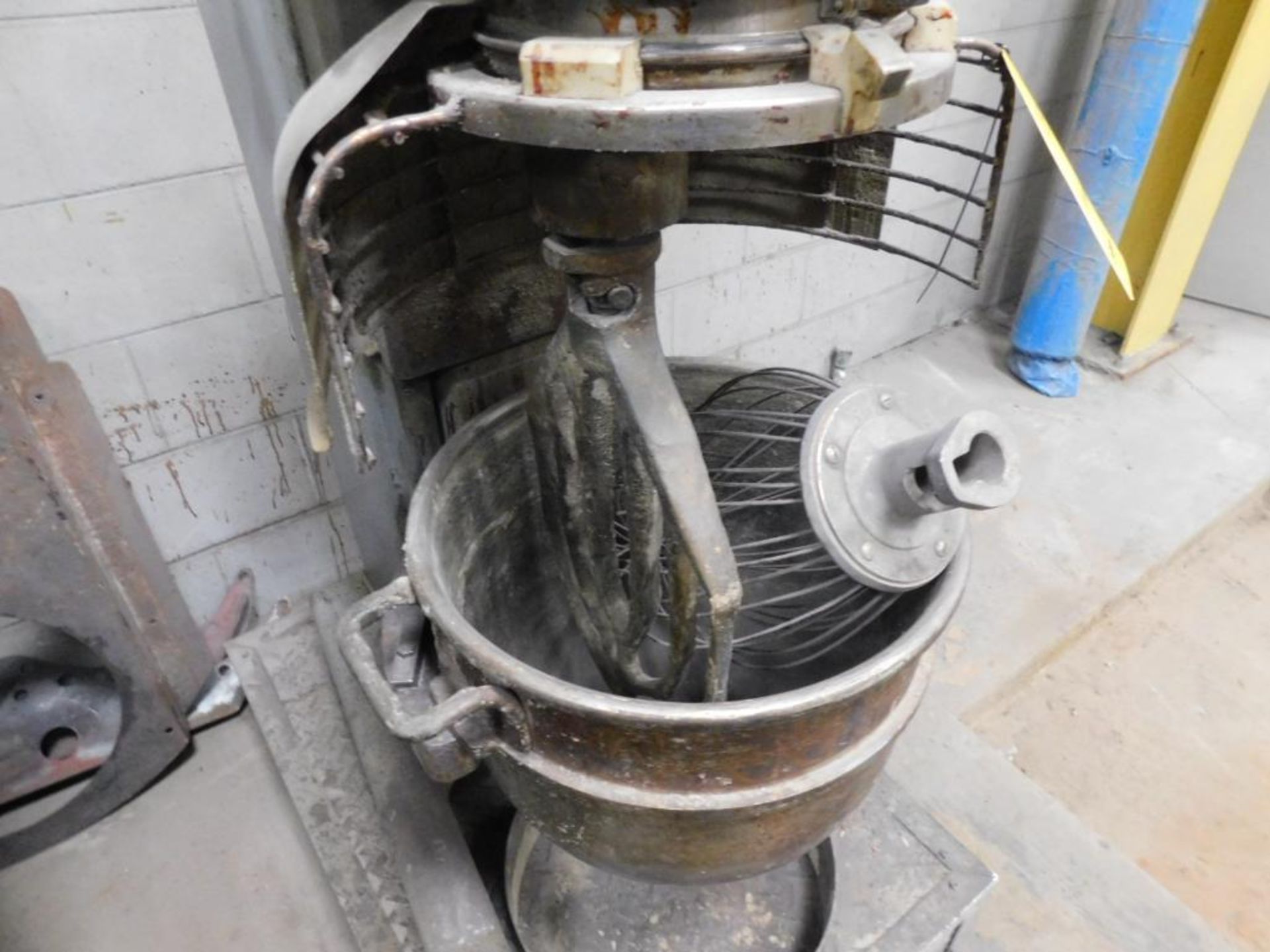 Hobart Mixer Model 8330, S/N 31-1122-168, 1.2 HP, w/Bowl & Paddles - Image 3 of 5