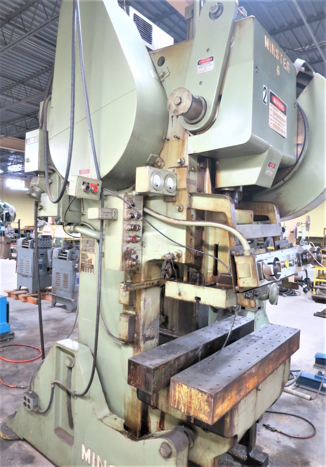 Minster #6 60 Ton Variable Speed OBI Punch Press Sn 6-20156 32" x 21" Bolster 45-90 Strokes Per - Image 3 of 6