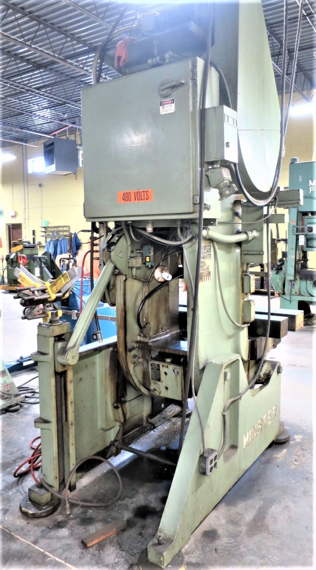Minster #6 60 Ton Variable Speed OBI Punch Press Sn 6-20156 32" x 21" Bolster 45-90 Strokes Per - Image 5 of 6