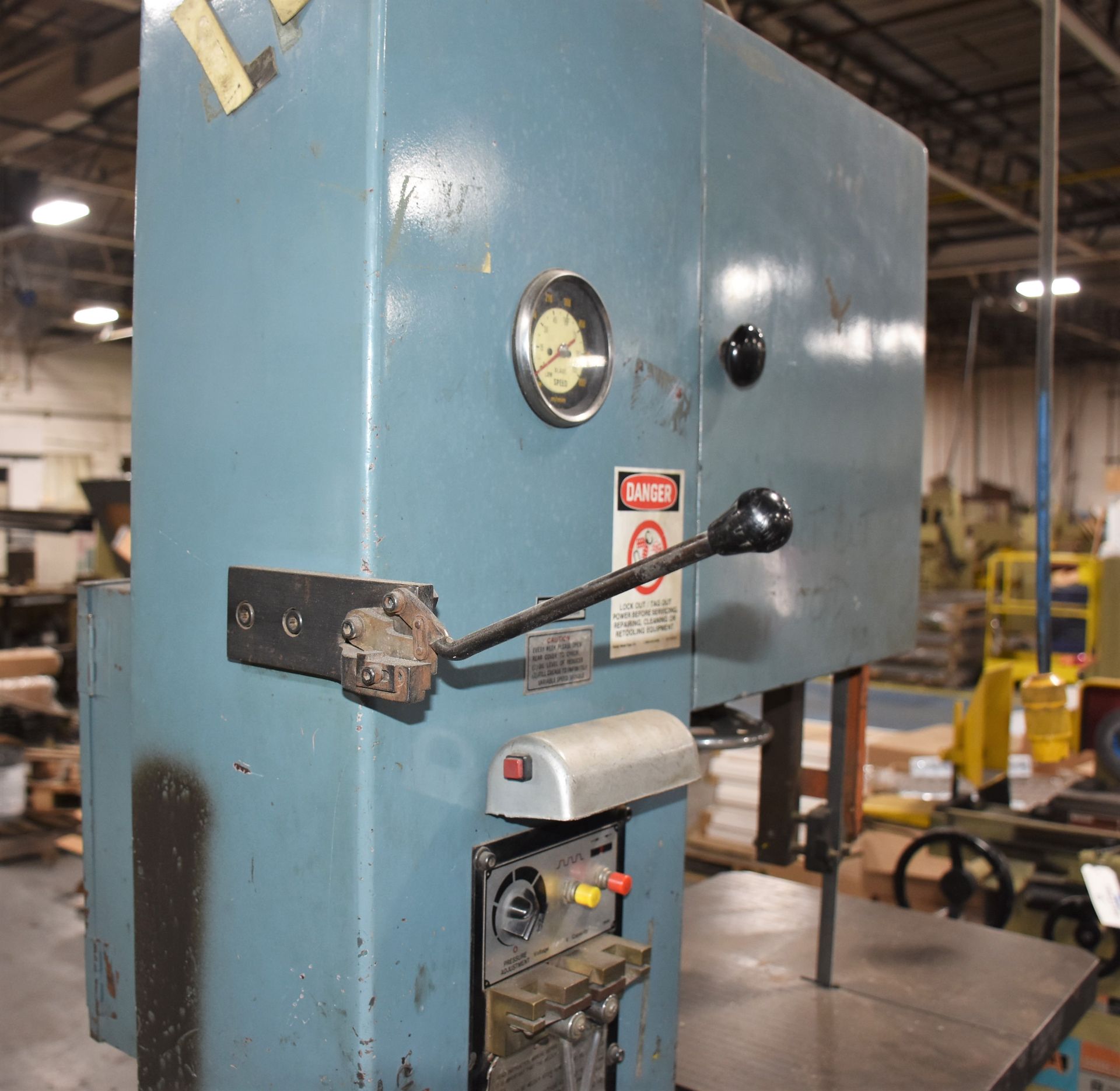 Vertical Band Saw - Image 4 of 5