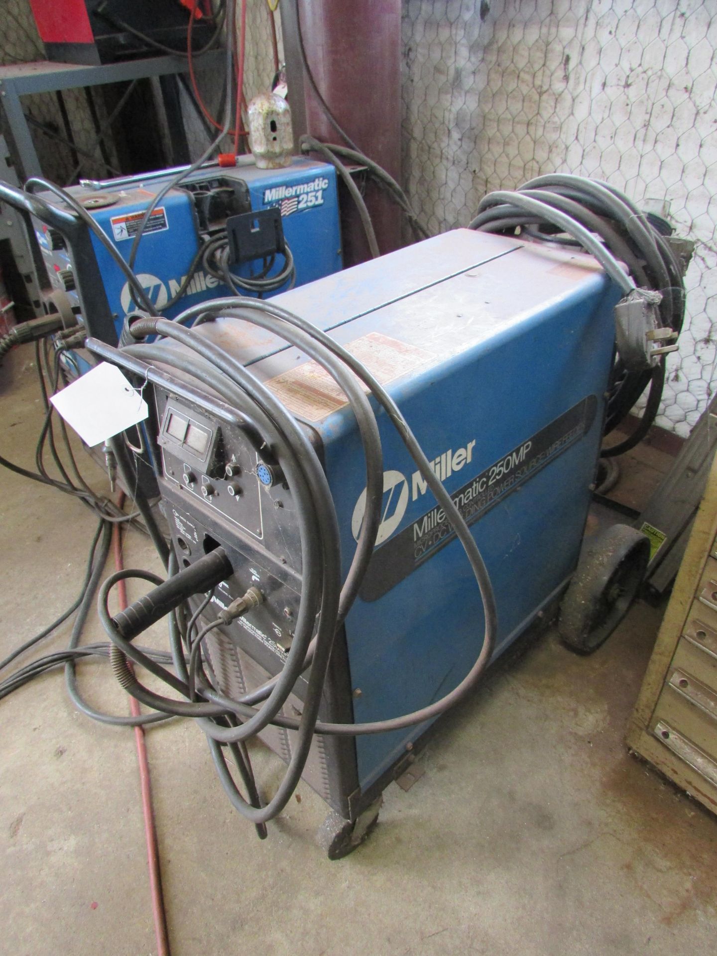 Miller Millermatic 250MP 250A CV DC Welding Power Source/ Wire Feeder - Image 4 of 7