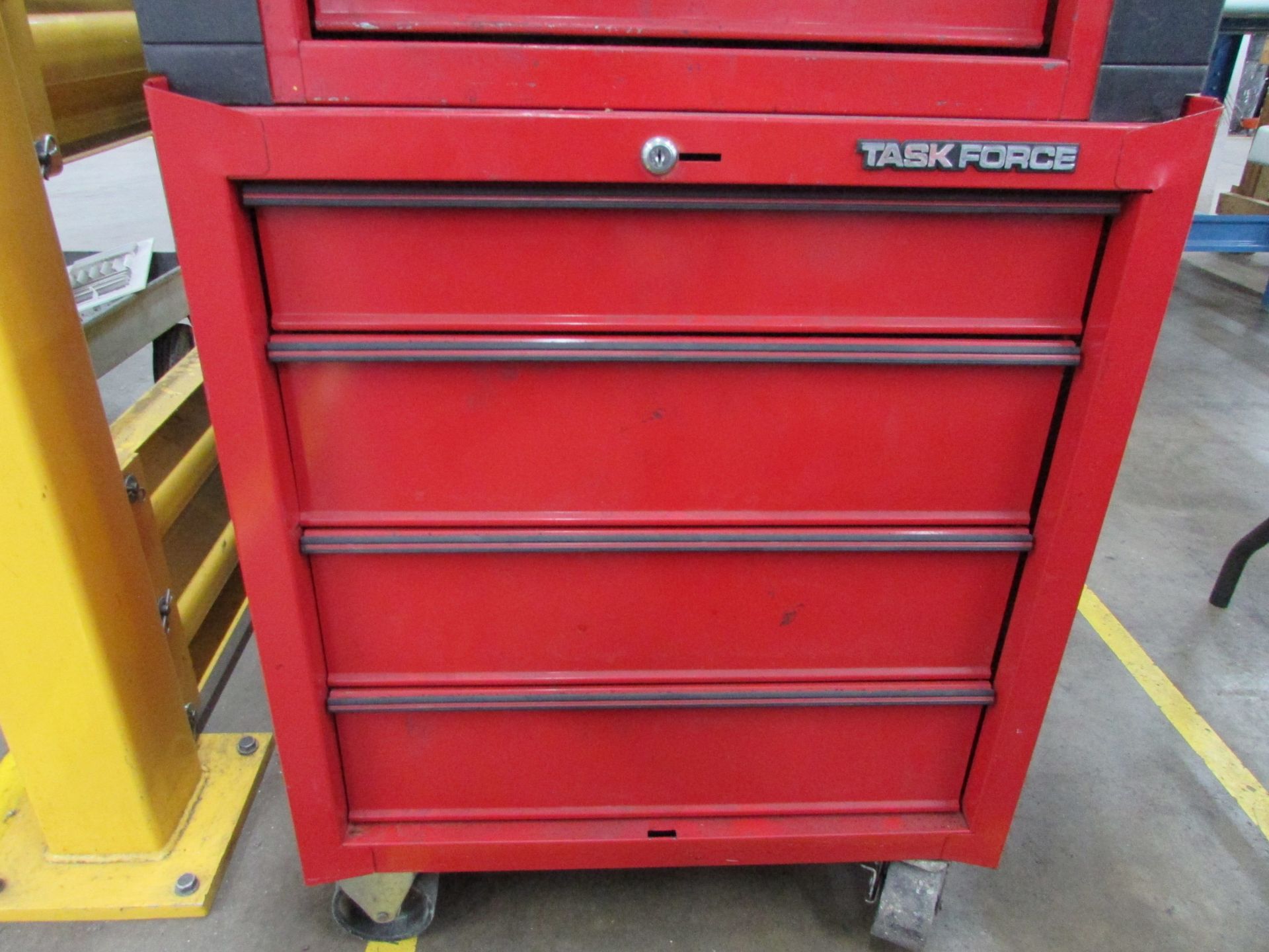 Task Force 4-Drawer 24" Rolling Tool Box - Image 3 of 5