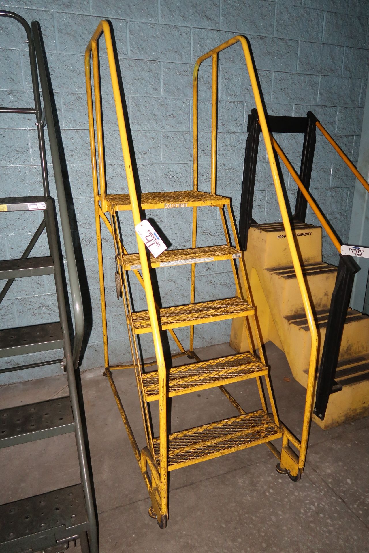 Cotterman Tilt N Roll 5-Step Portable Staircase