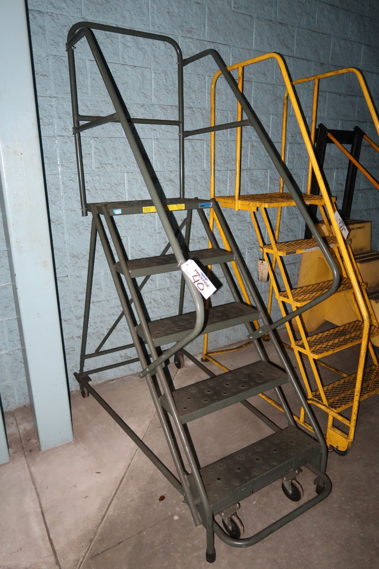 Gillis 5-Step Portable Staircase