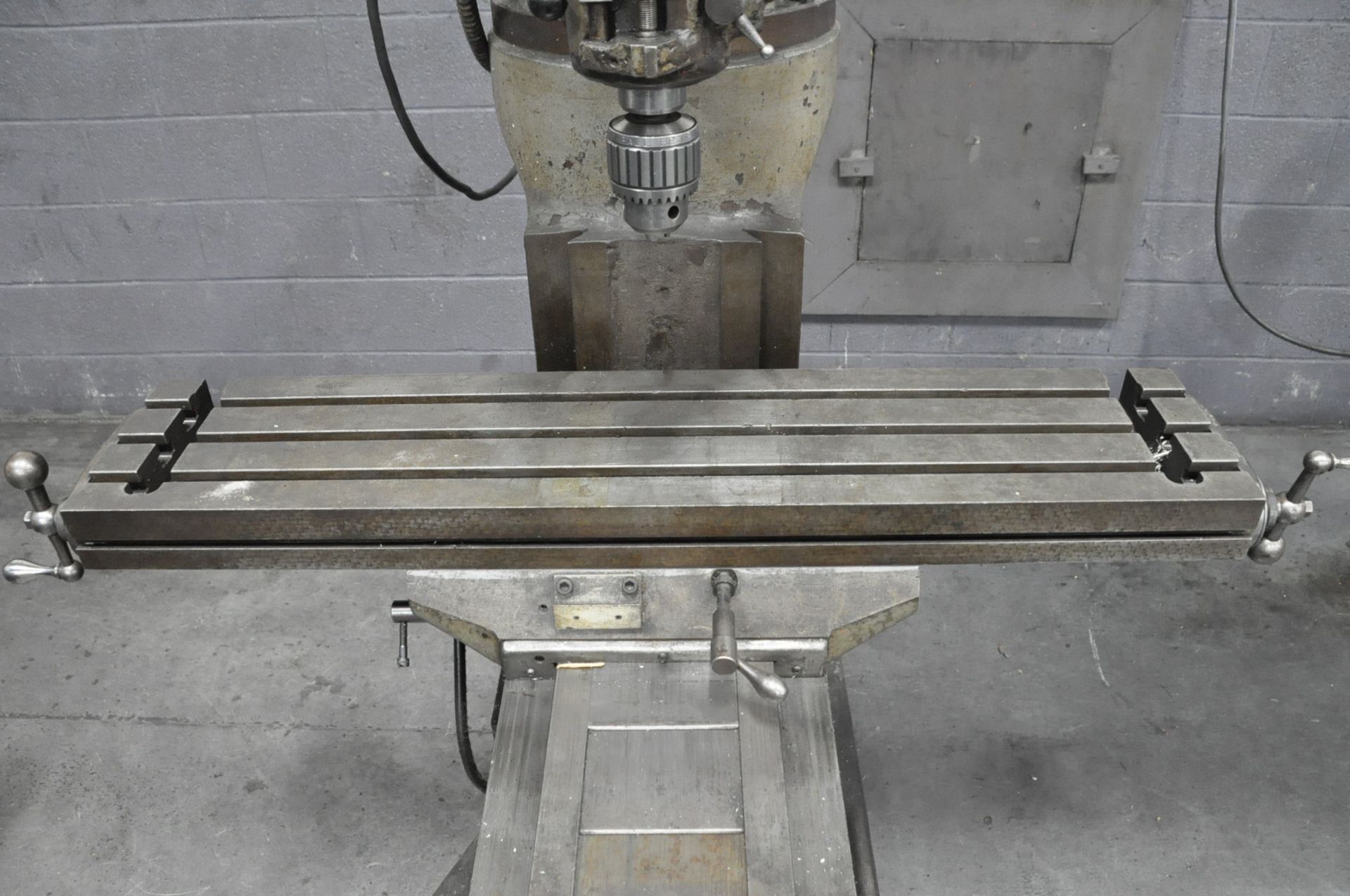 Bridgeport 1 1/2-HP Vertical Milling Machine, - Image 4 of 6