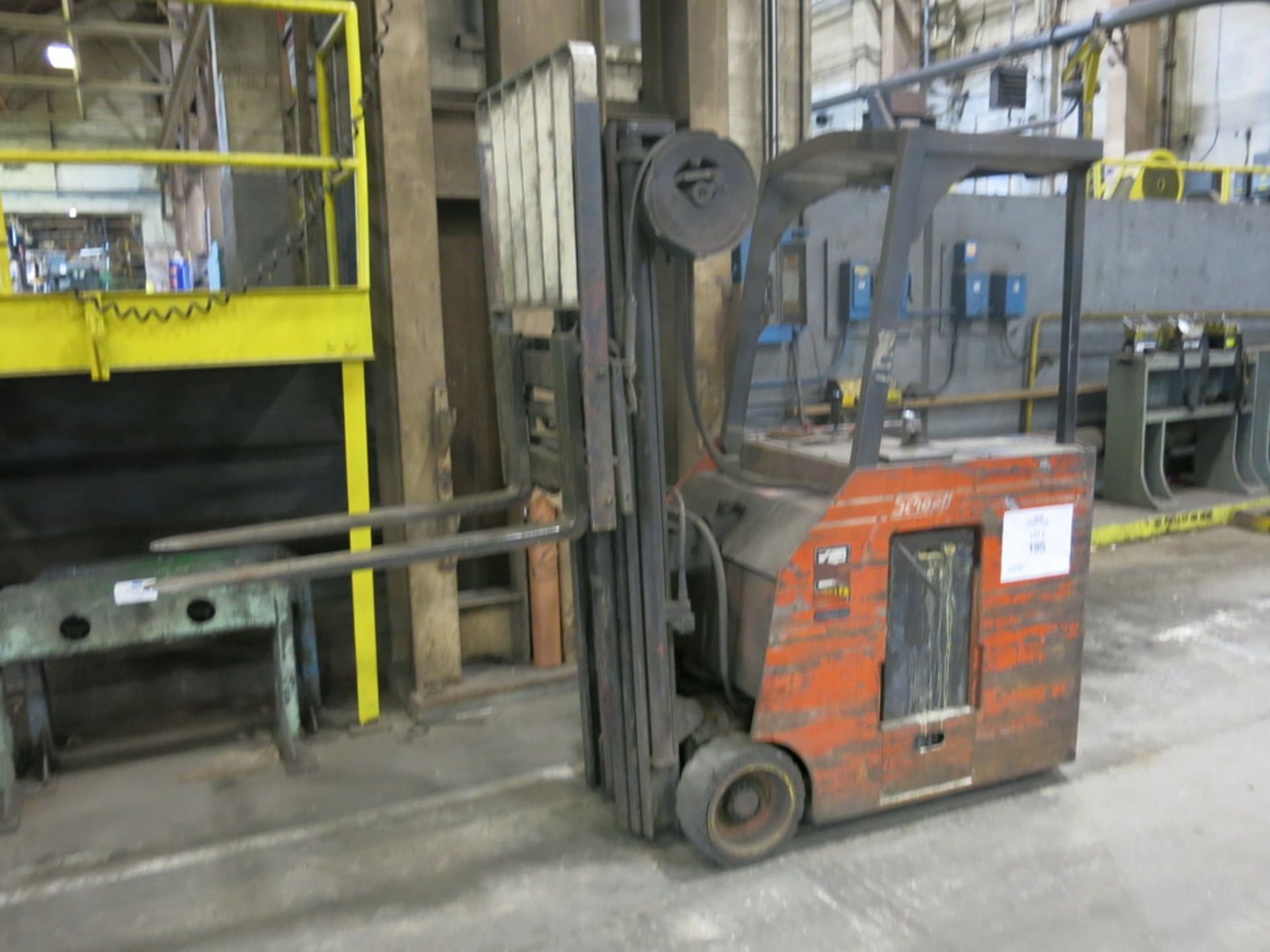 Schaett E3000YE Electric Stand Up Fork Lift - Image 2 of 4