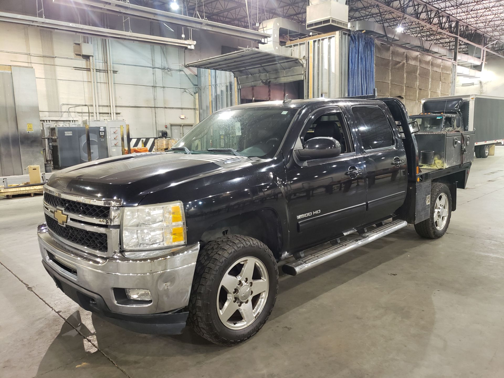 2011 Chevrolet Siverado 2500HD LTZ 4WD Flat Bed Truck, 7’ Flat Bed, Crew Cab