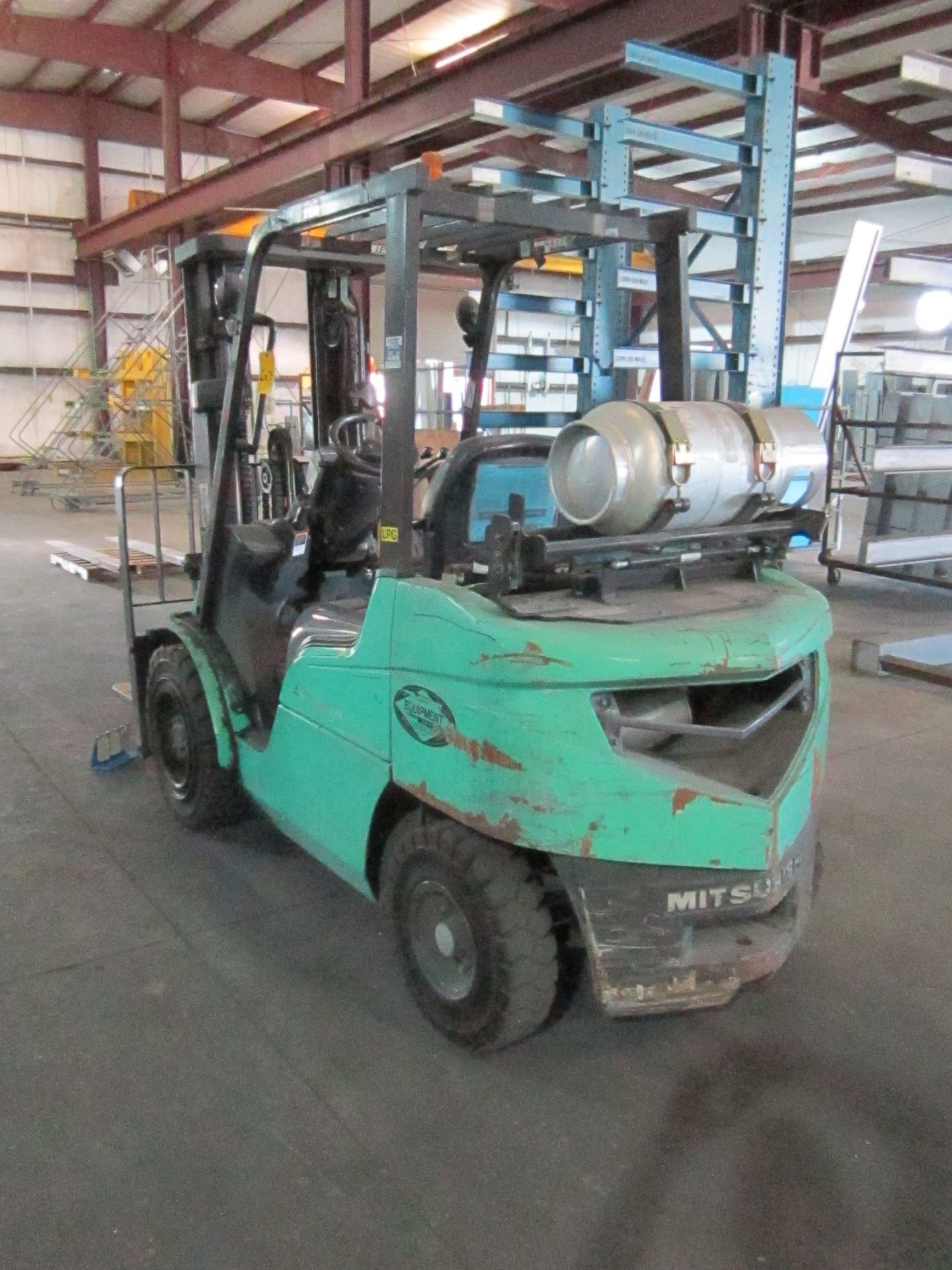 MITSUBISHI FG30N-LP FORKLIFT - Image 2 of 11