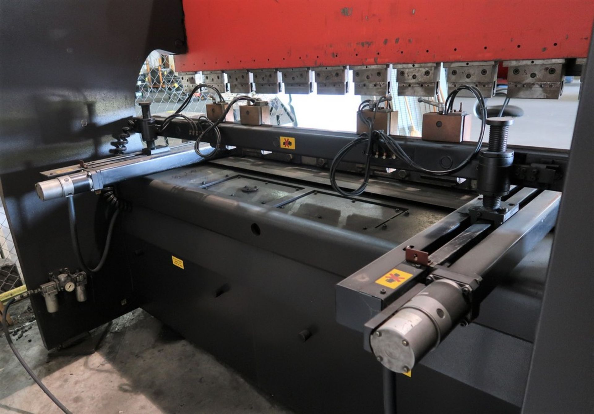 AMADA FBD-8025E CNC PRESS BRAKE - Image 6 of 8