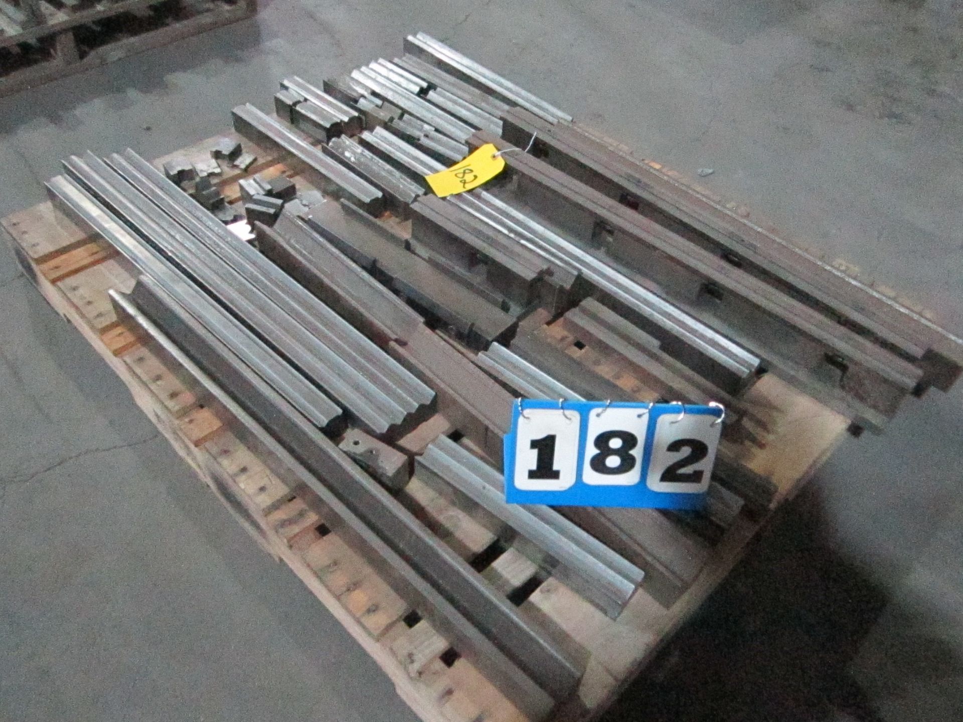 AMADA PRESS BRAKE DIES