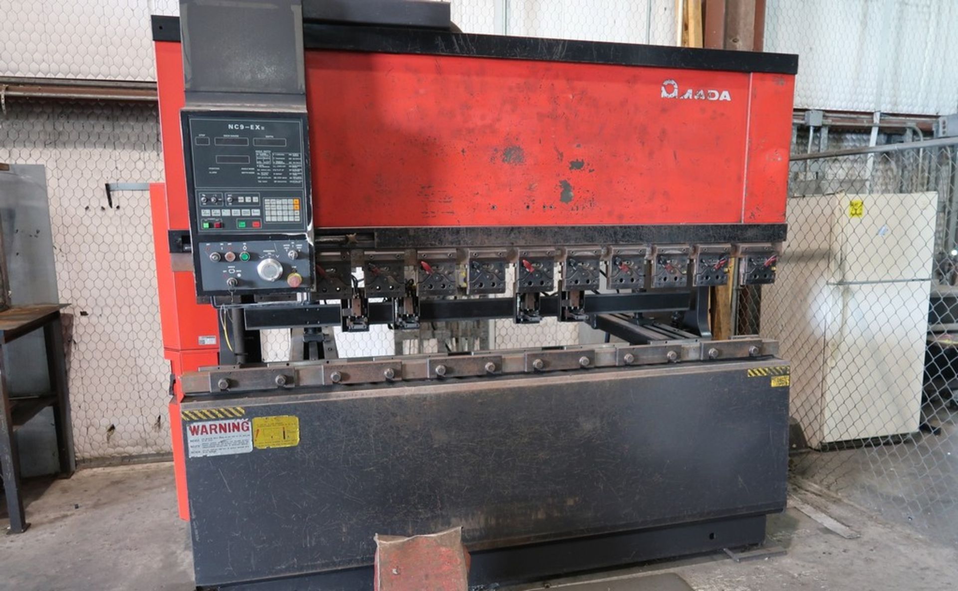 AMADA FBD-8025E CNC PRESS BRAKE - Image 3 of 8