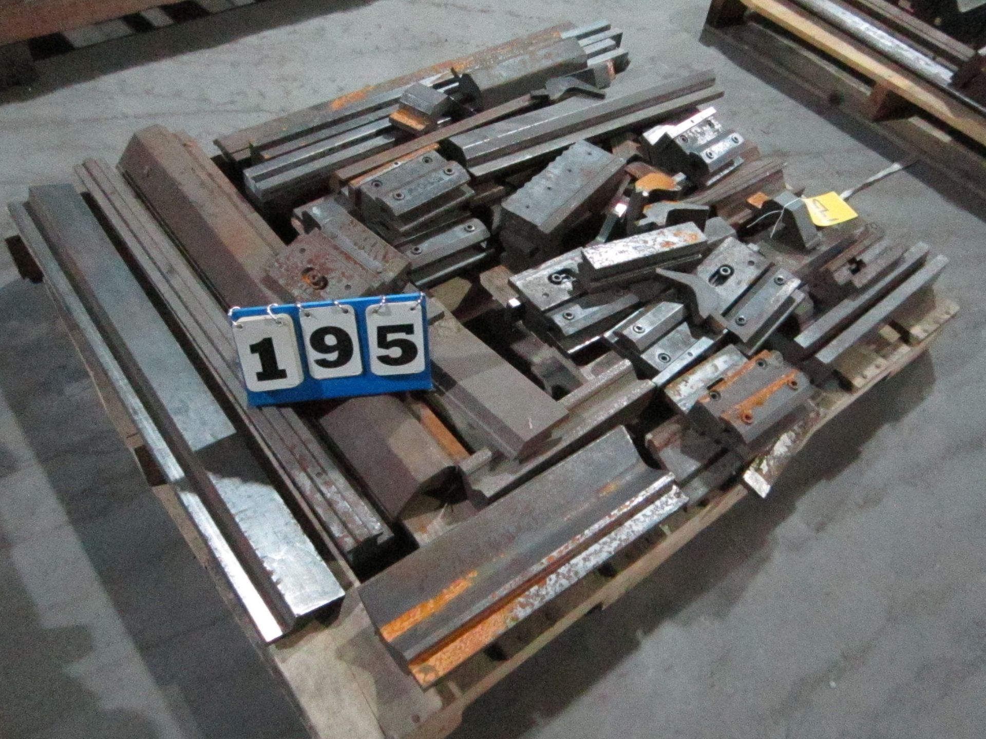 AMADA PRESS BRAKE DIES