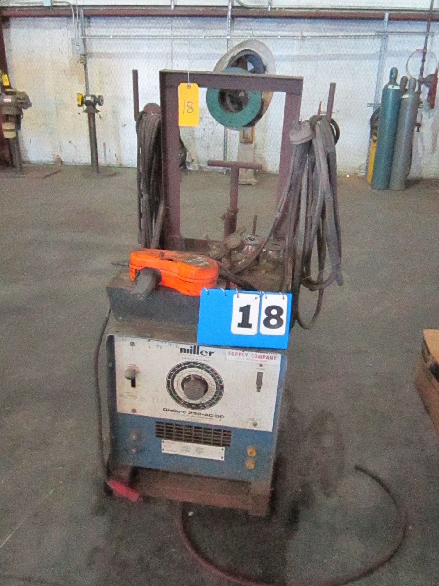 MILLER DIAL ARC 250-AC/DC ARC WELDER