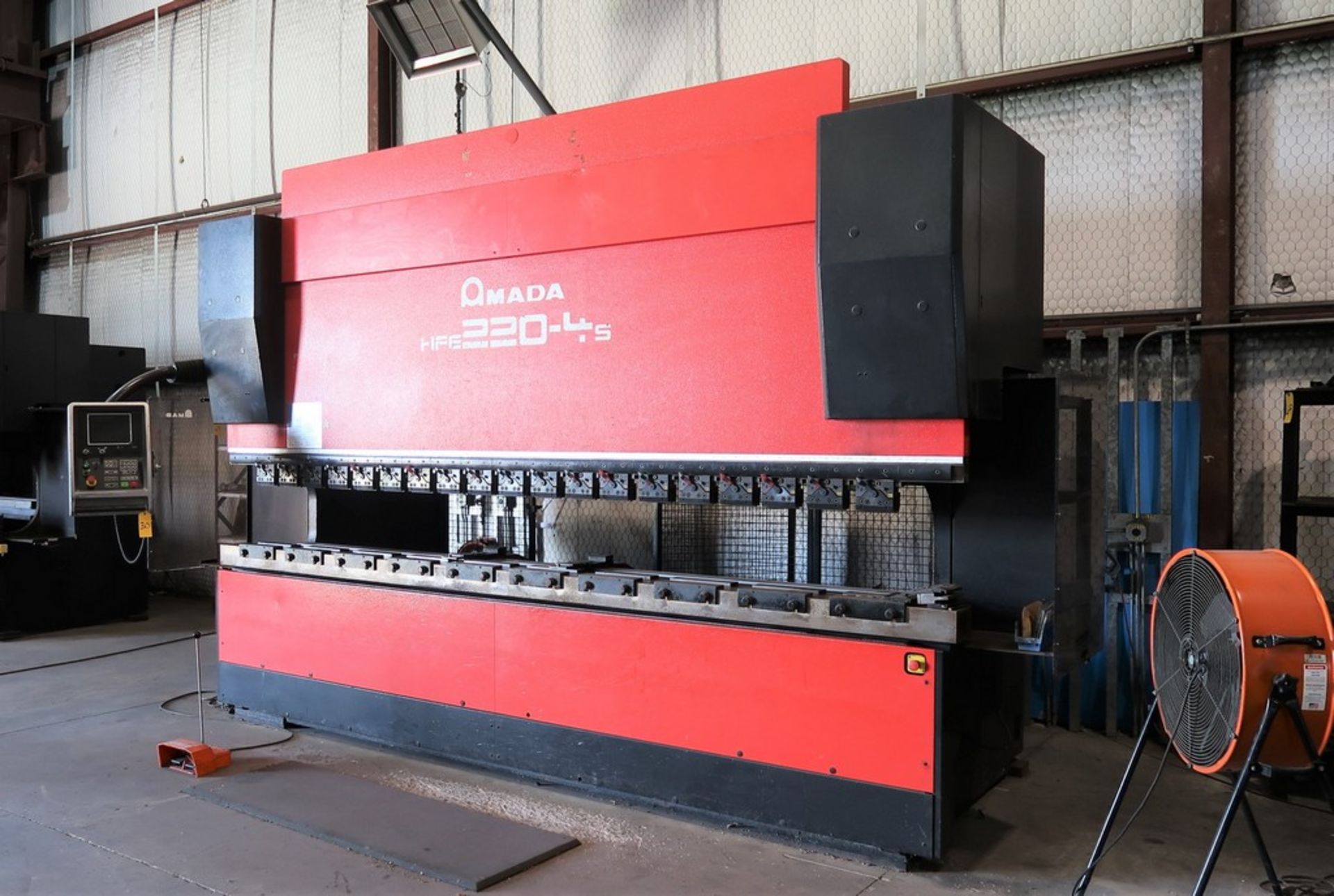 AMADA HFE220-45 CNC PRESS BRAKE - Image 5 of 12