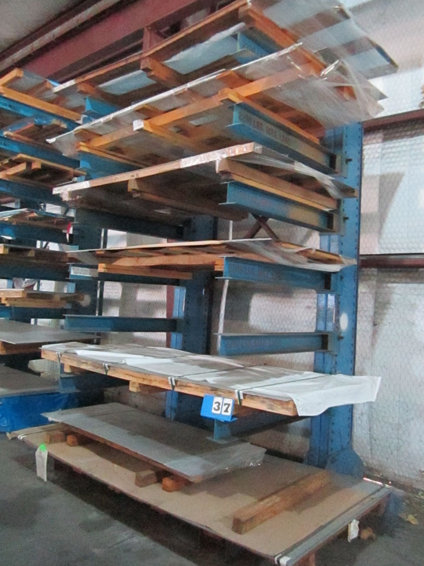 CANTILEVER RACK