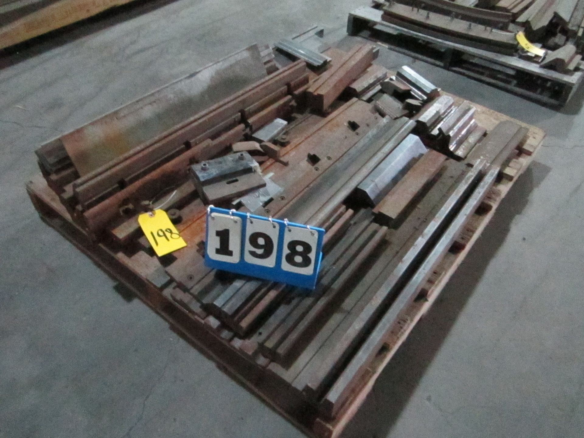 AMADA PRESS BRAKE DIES