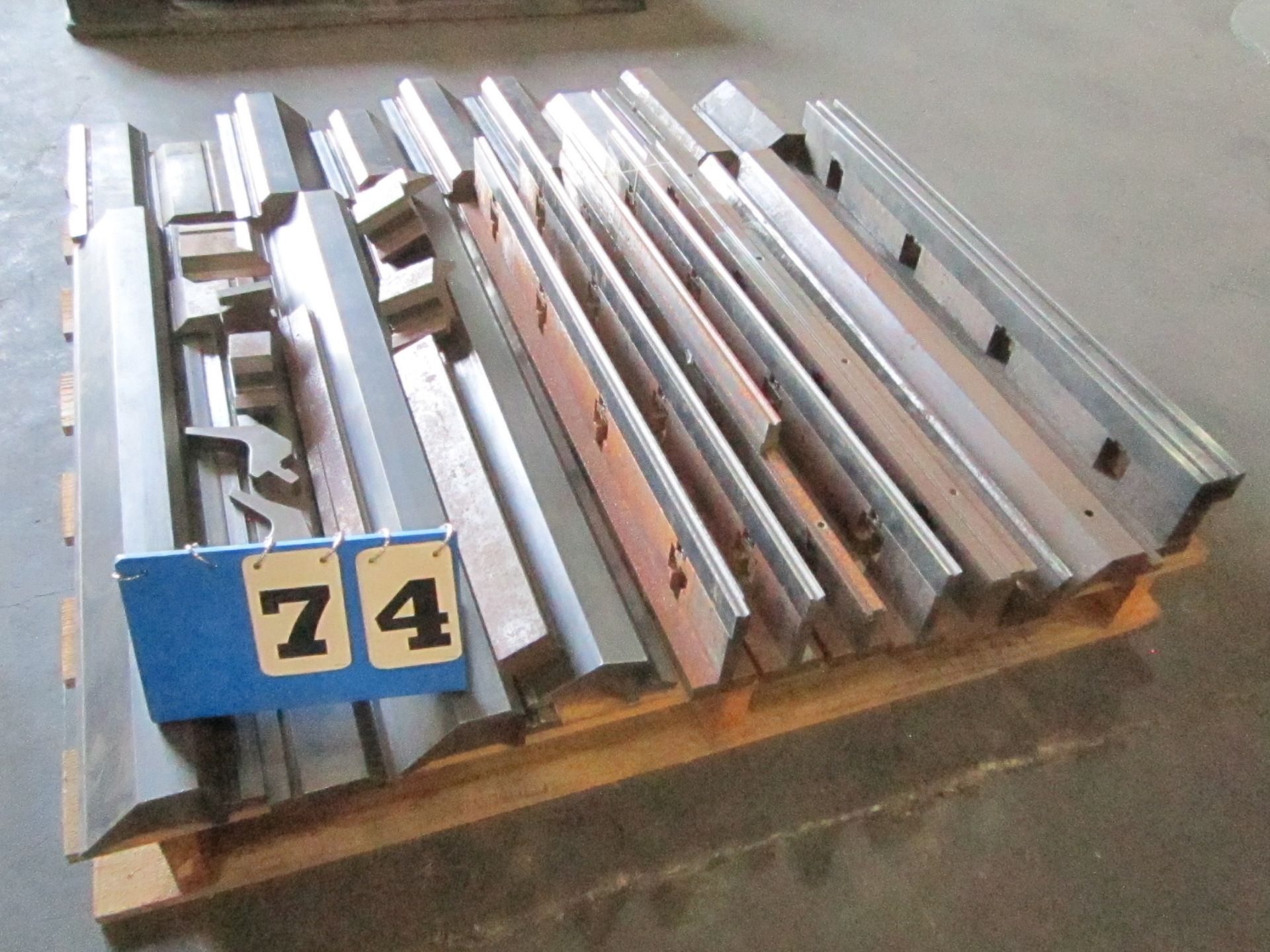 PRESS BRAKE DIES