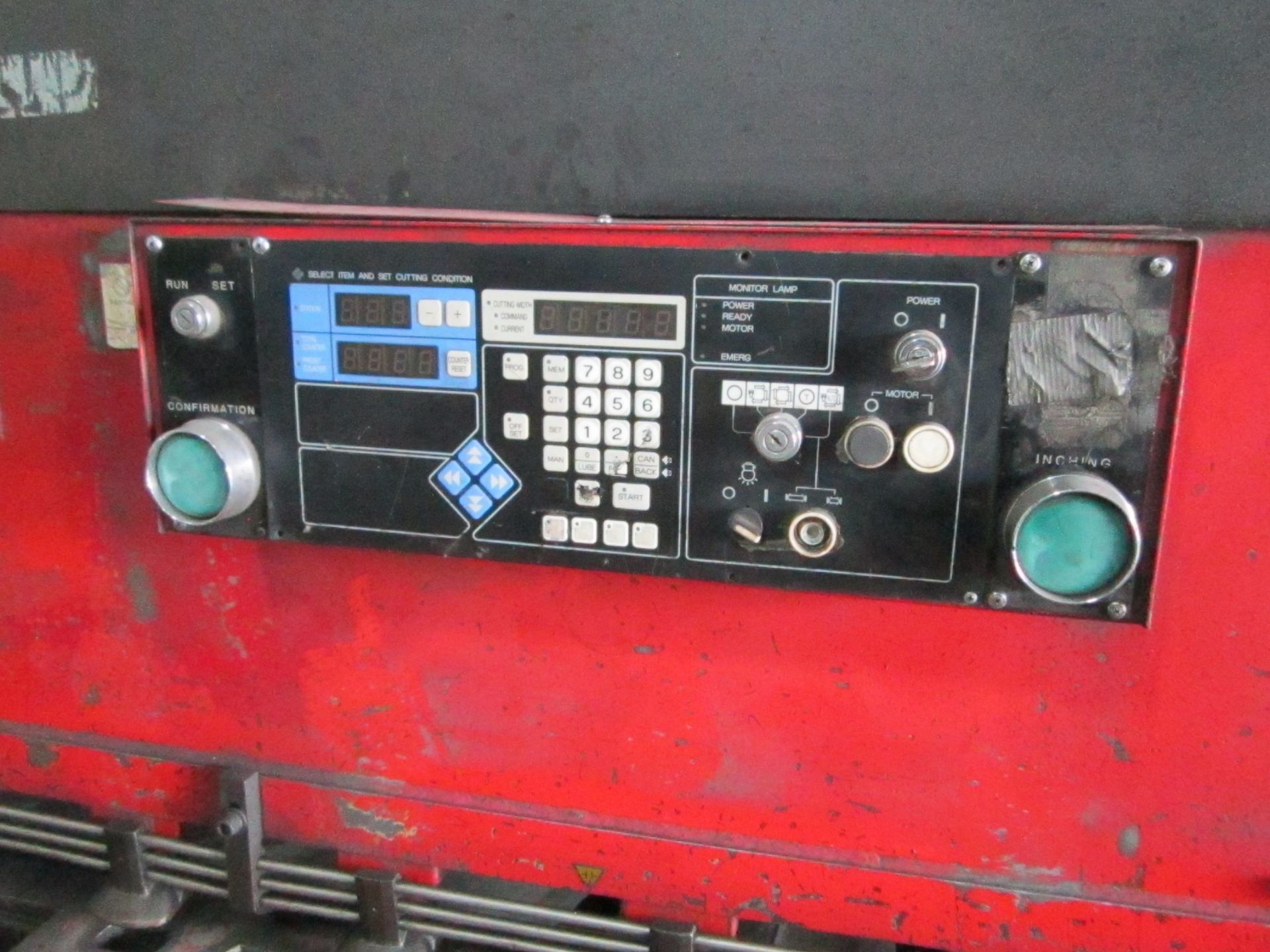 AMADA M-4065 SQUARING SHEAR - Image 4 of 13