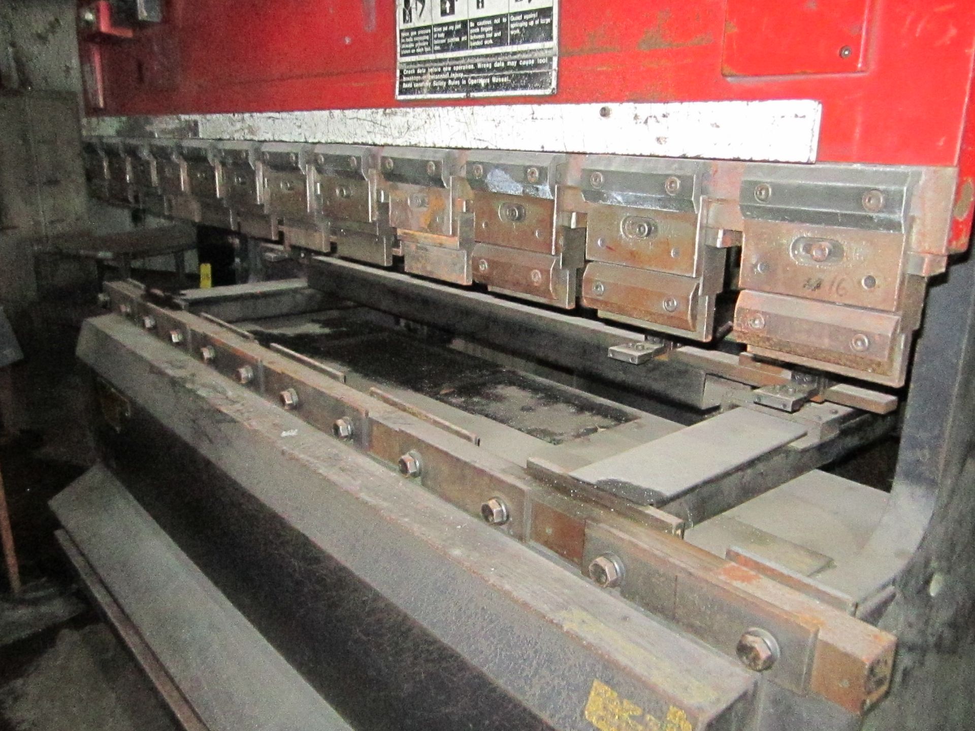 AMADA RG-8024 PRESS BRAKE - Image 4 of 8