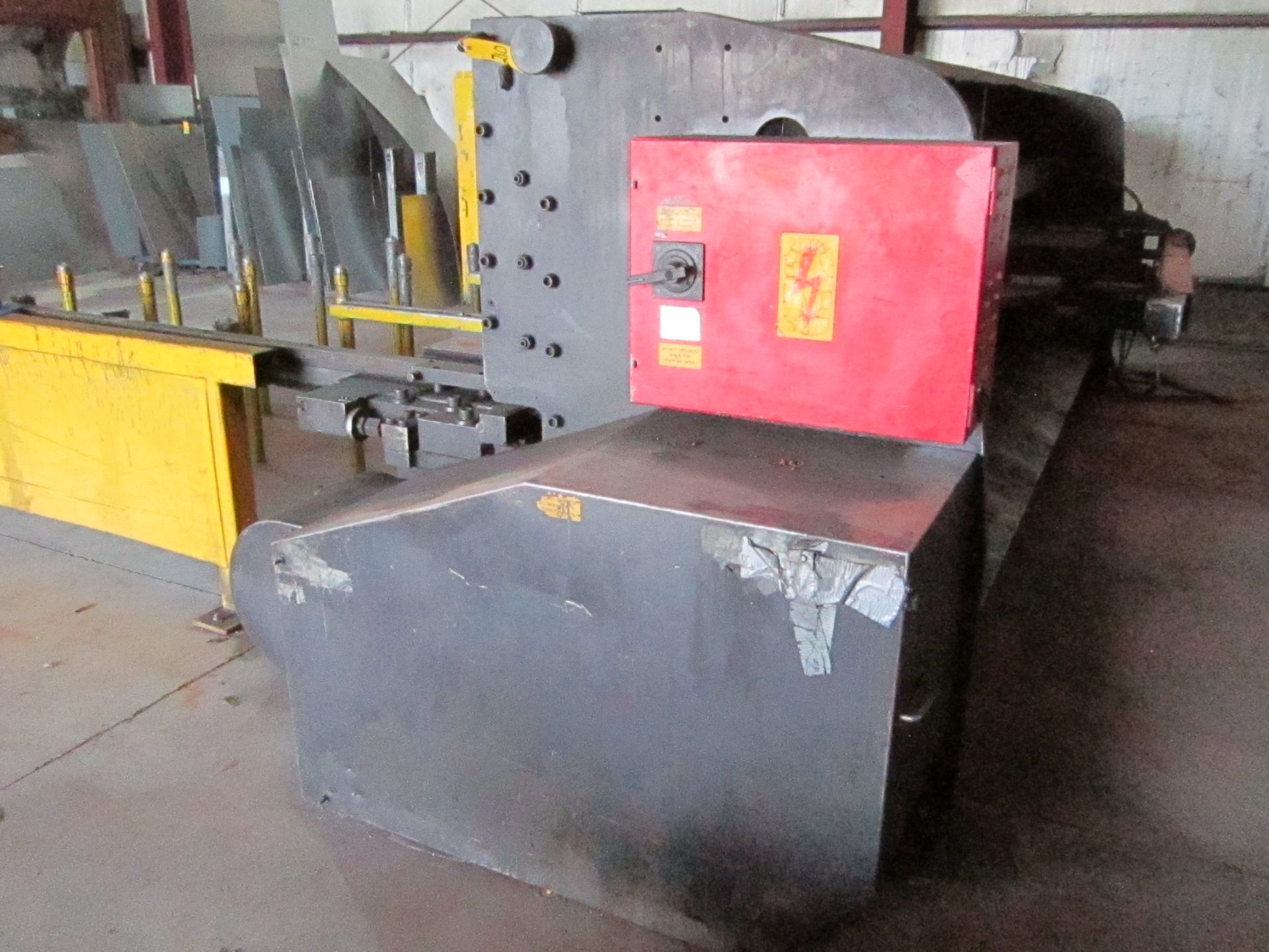 AMADA M-4065 SQUARING SHEAR - Image 12 of 13