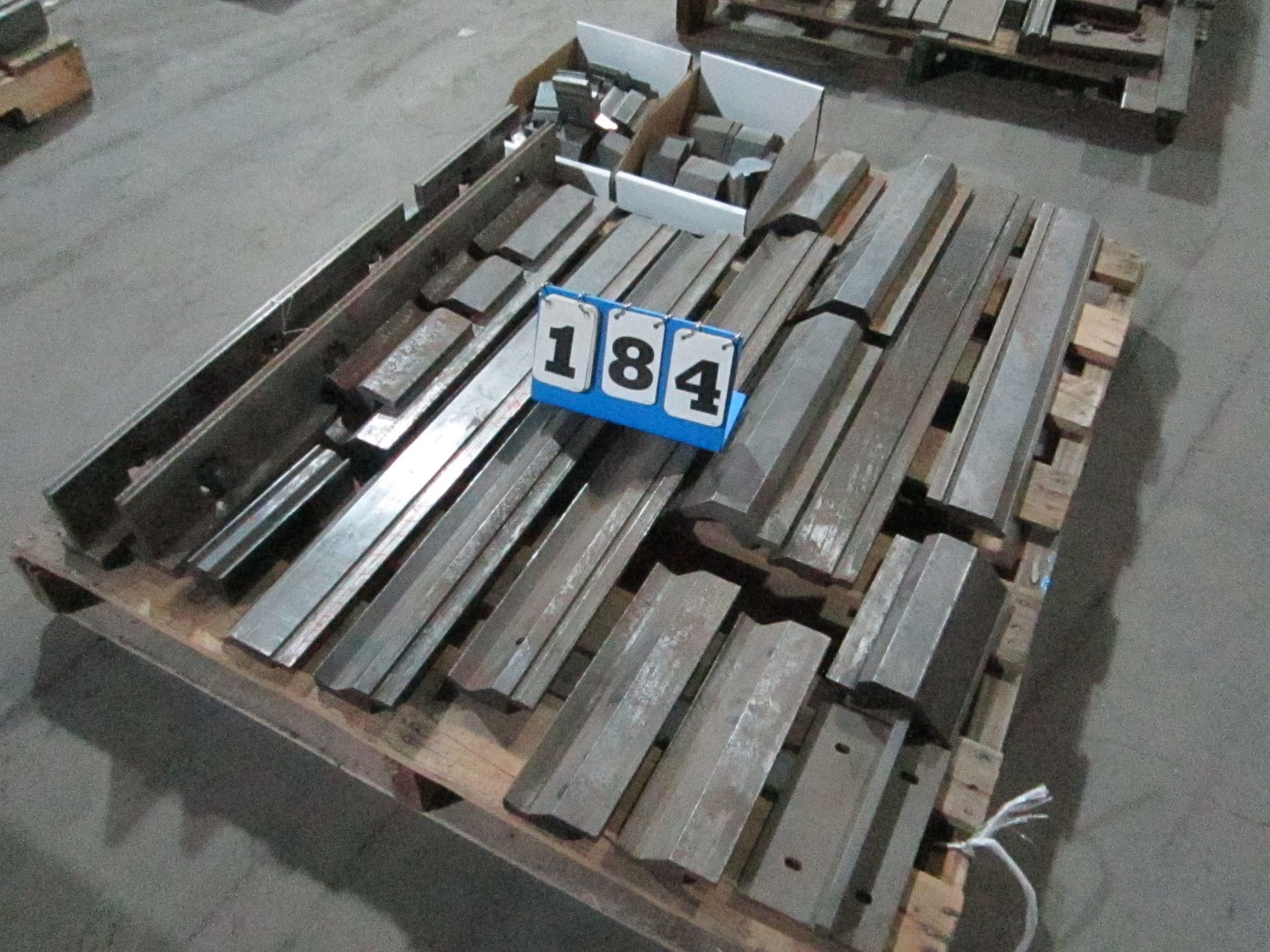 AMADA PRESS BRAKE DIES