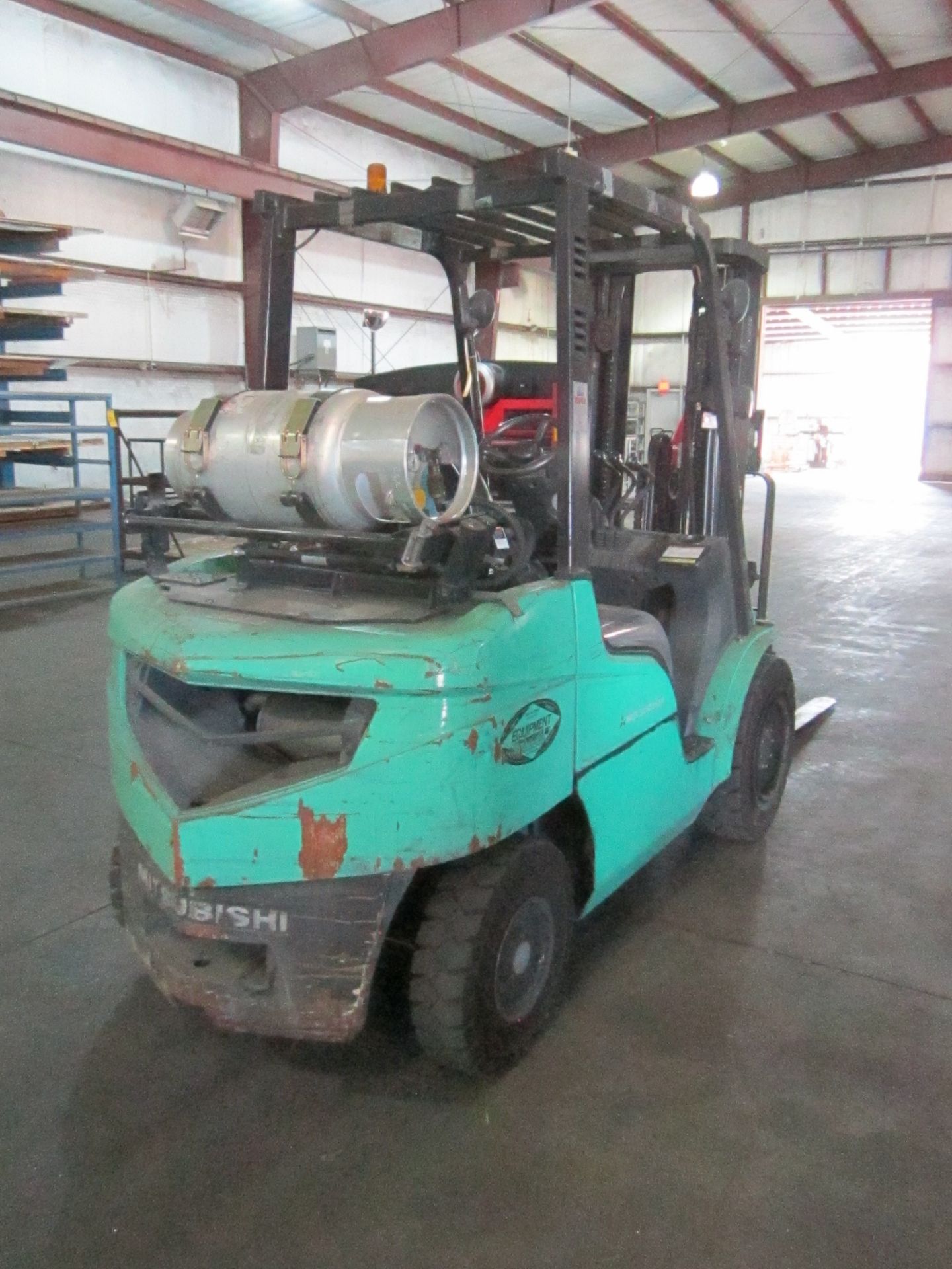 MITSUBISHI FG30N-LP FORKLIFT - Image 3 of 11