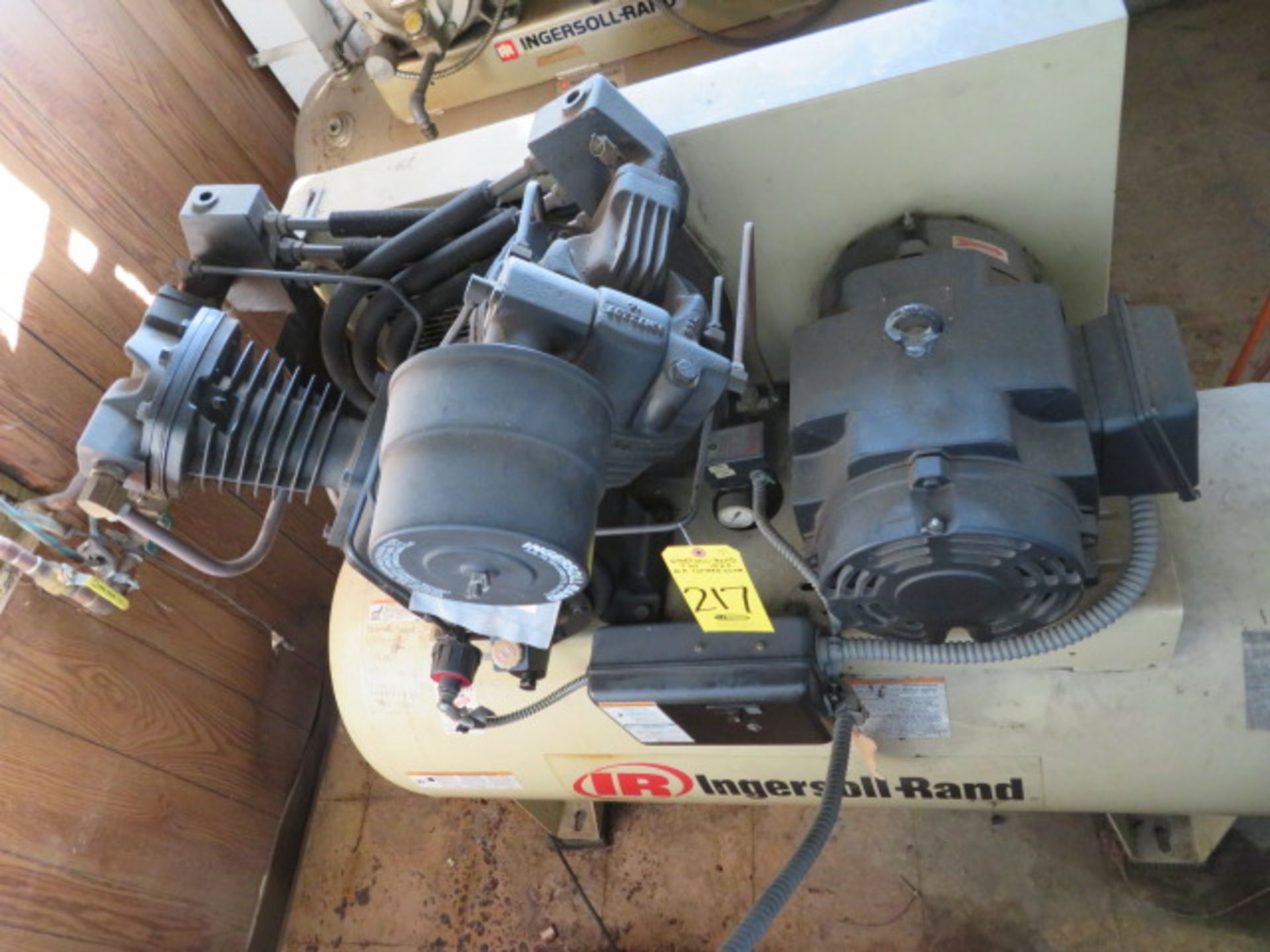 INGERSOLL-RAND 7100 15 HP RECIPROCATING AIR COMPRESSOR - Image 3 of 4