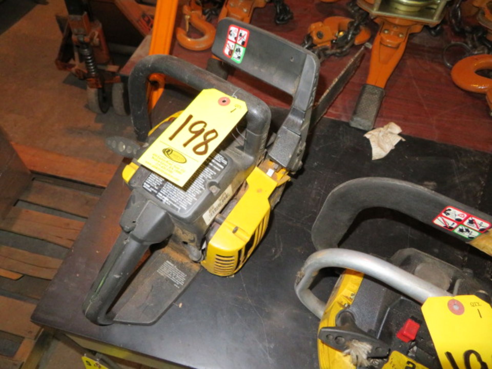 MCCULLOCH 3200 GAS CHAIN SAW