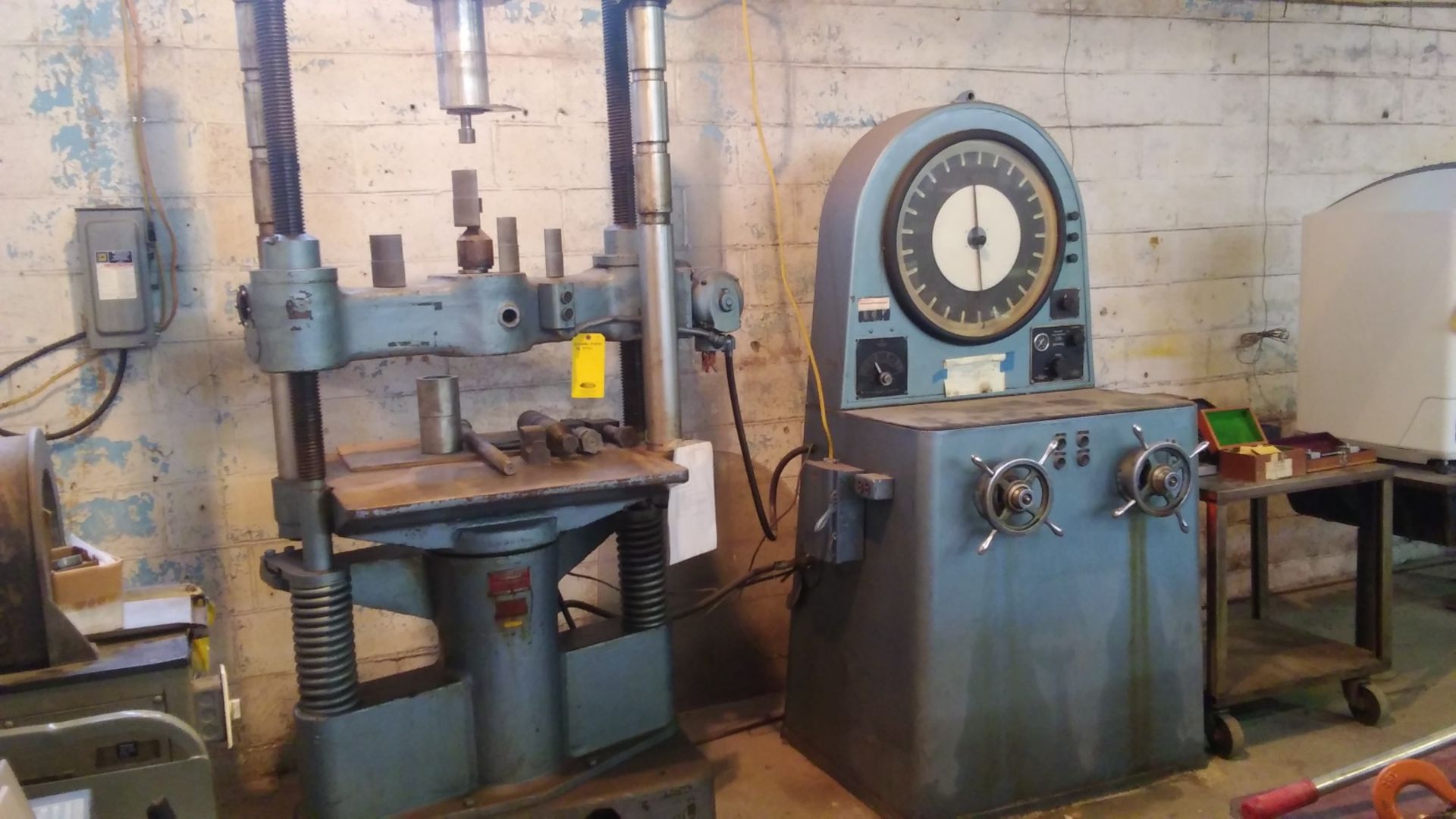 BALDWIN SOUTHWARK EMERY COMPRESSION TESTING UNIT, S/N 36720, 60,000 LB. CAP. WITH DIAL TYPE LOAD IND