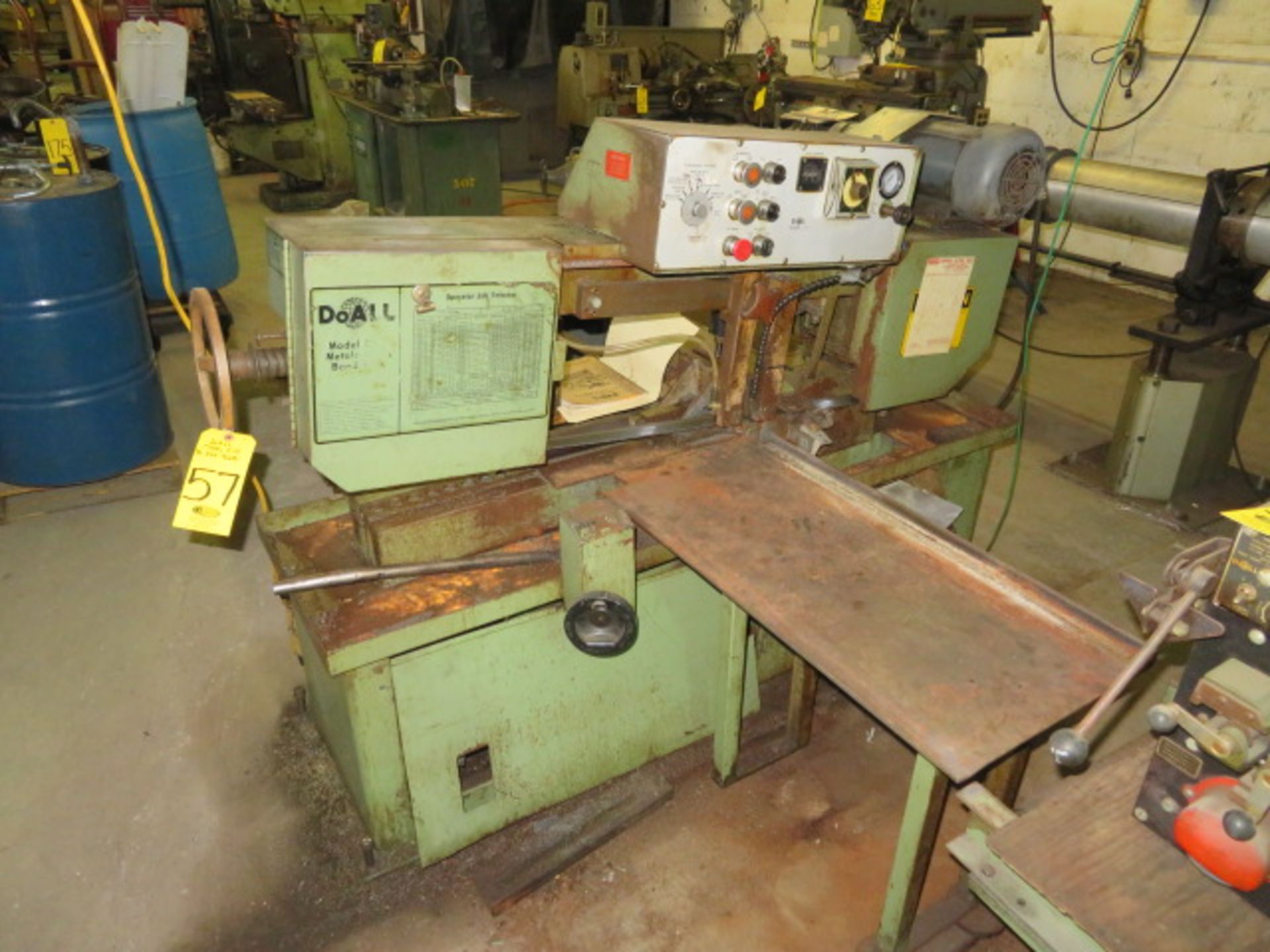 DOALL MDL. C-10 AUTOMATIC HYD. FEED HORIZONTAL BAND SAW, S/N 344-76281, HYD. CLAMPING AND ROLLER FEE