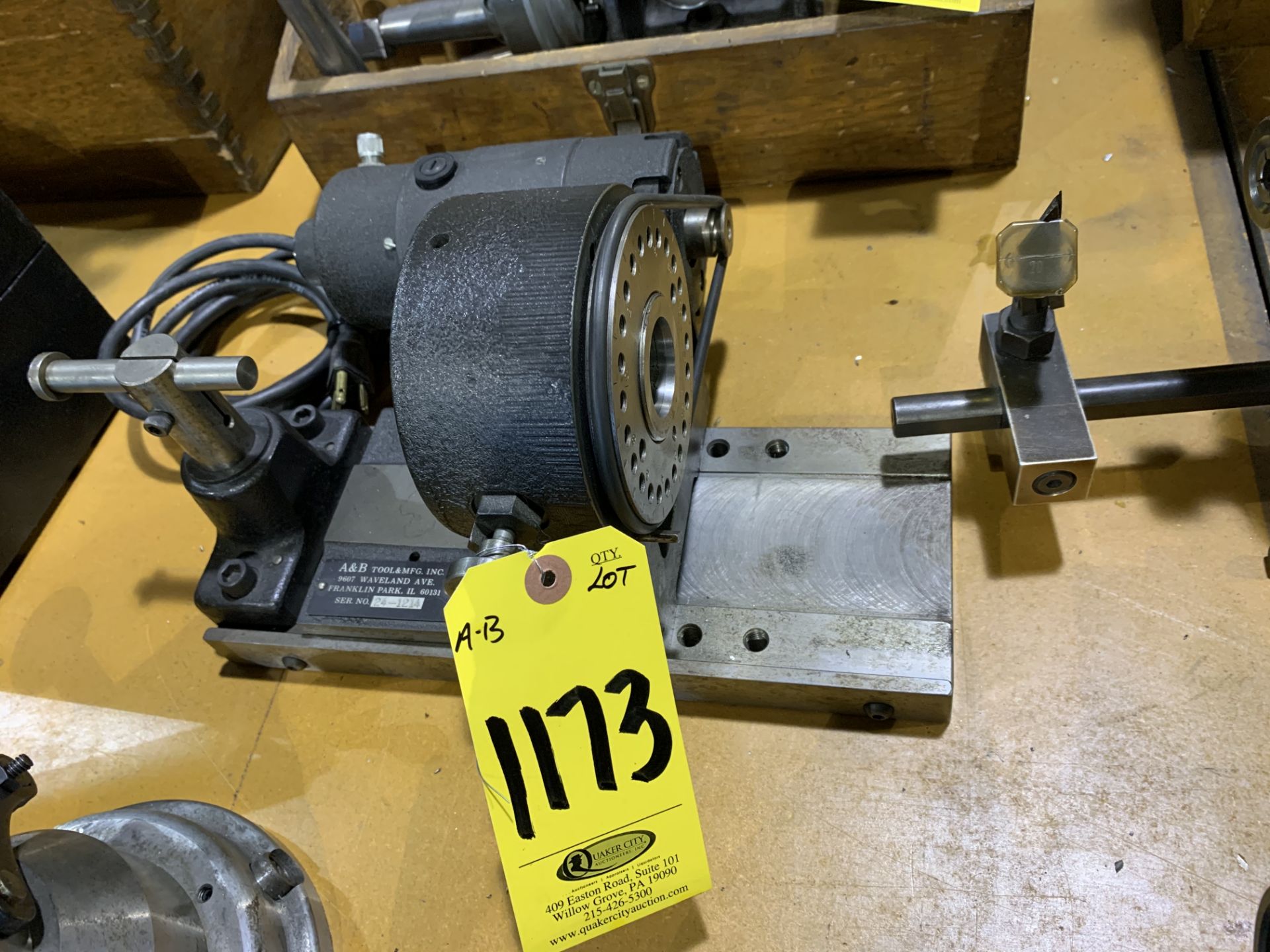 A AND B TOOL 5C MOTORIZED VS MOTORIZED WORKHEAD