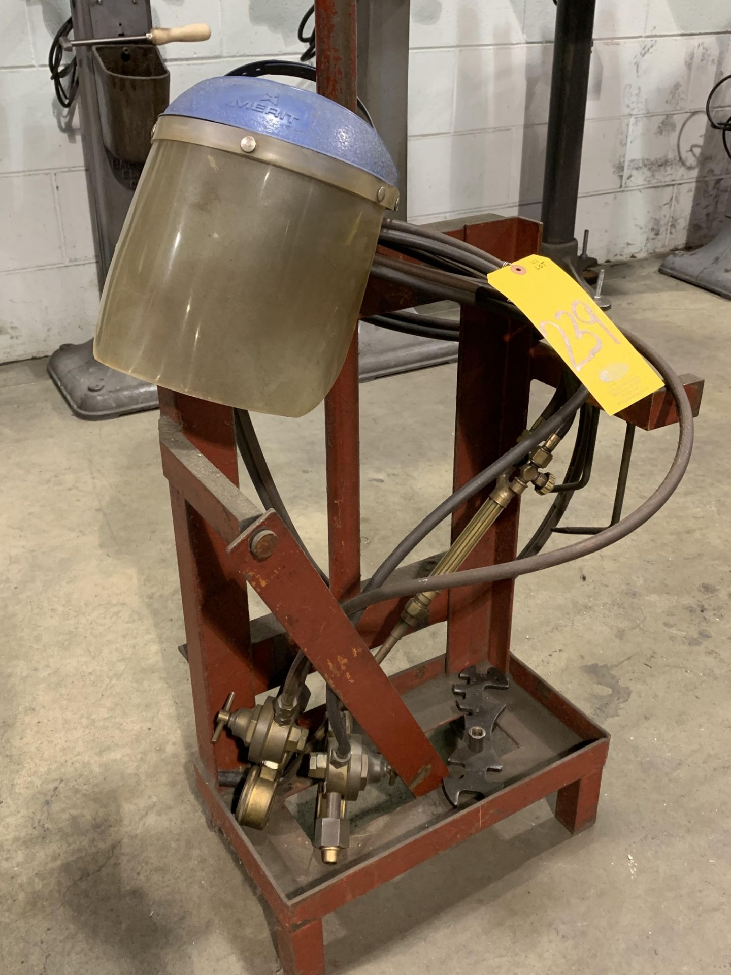 OXY ACETYLENE STAND WITH TORCHES AND GAGES PORTABLE - Image 2 of 2