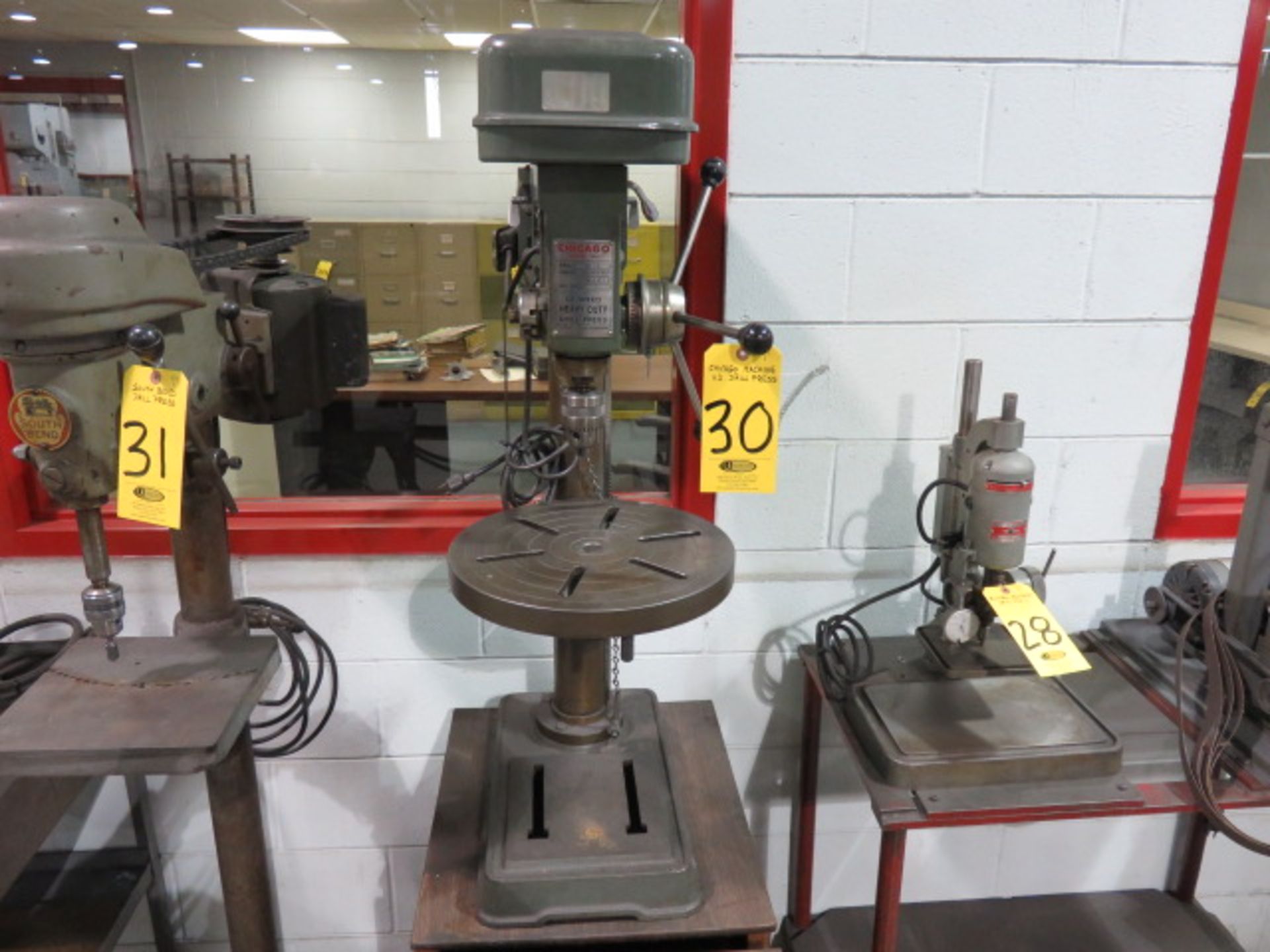 CHICAGO AI-17 12-SPD 17 IN. BENCH DRILL PRESS