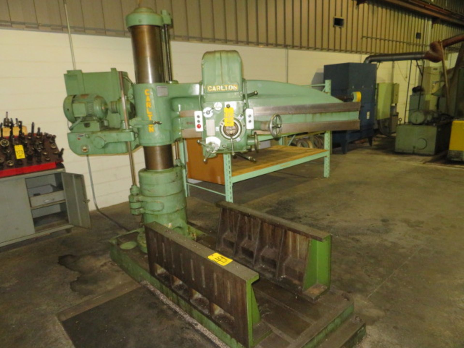 CARLTON RADIAL ARM DRILL, S/N 1A4208, 5’ ARM x 11” COLUMN, SS 27-1000 RPM