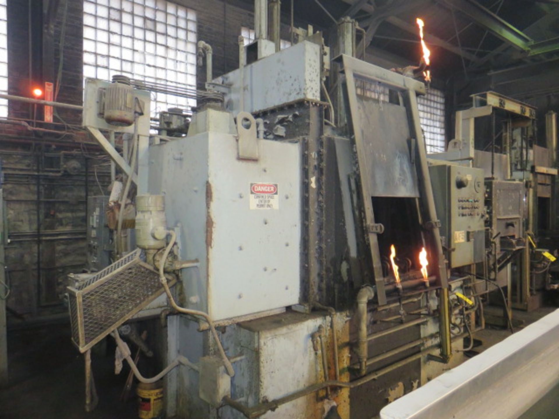SURFACE COMBUSTION Power Convection AllCase Controlled Atmosphere Furnace, S/N BC-37855-1,... - Image 4 of 8
